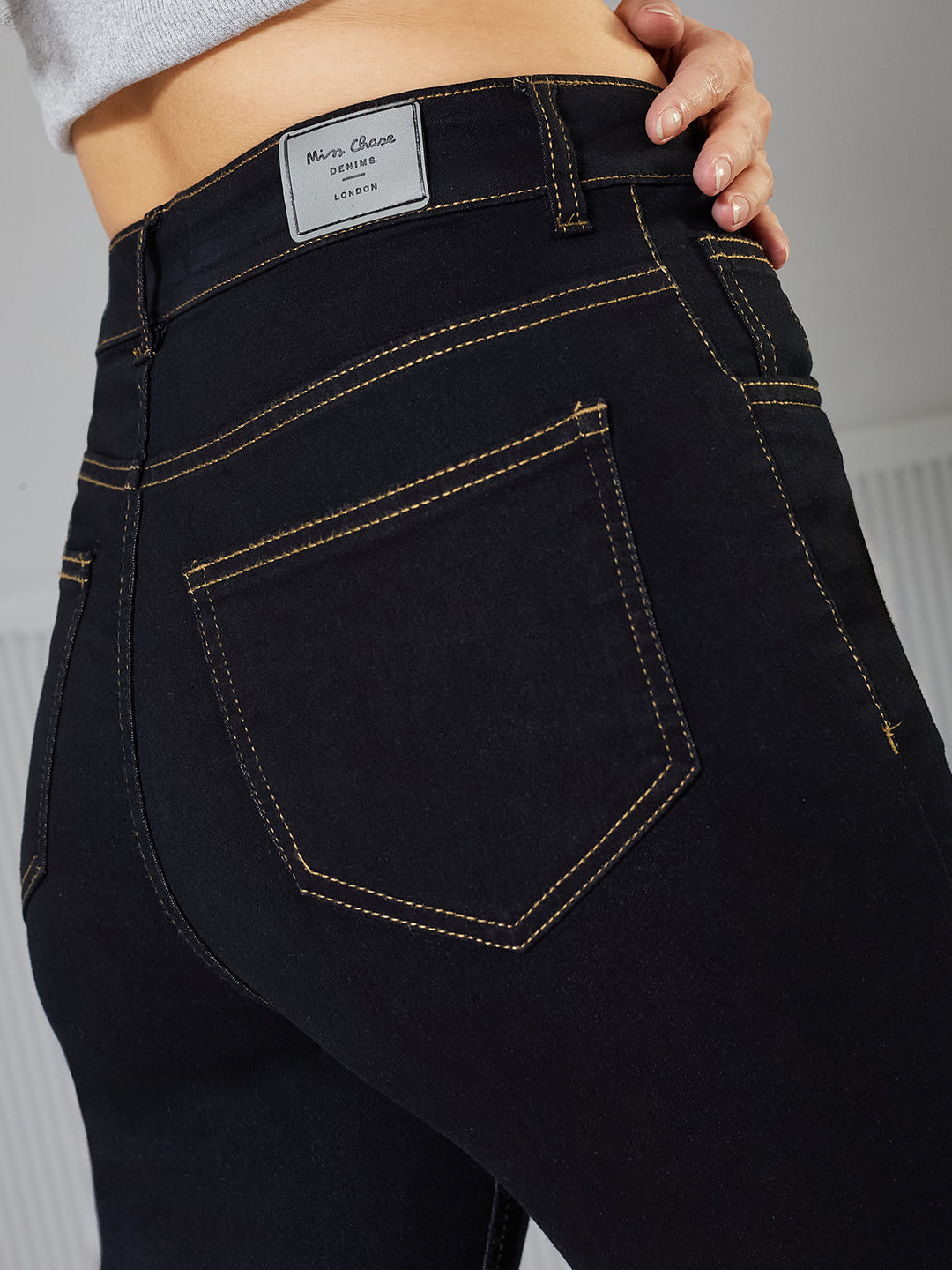 Black Skinny-Fit High-Rise Regular Stretchable Denim Jeans for Women