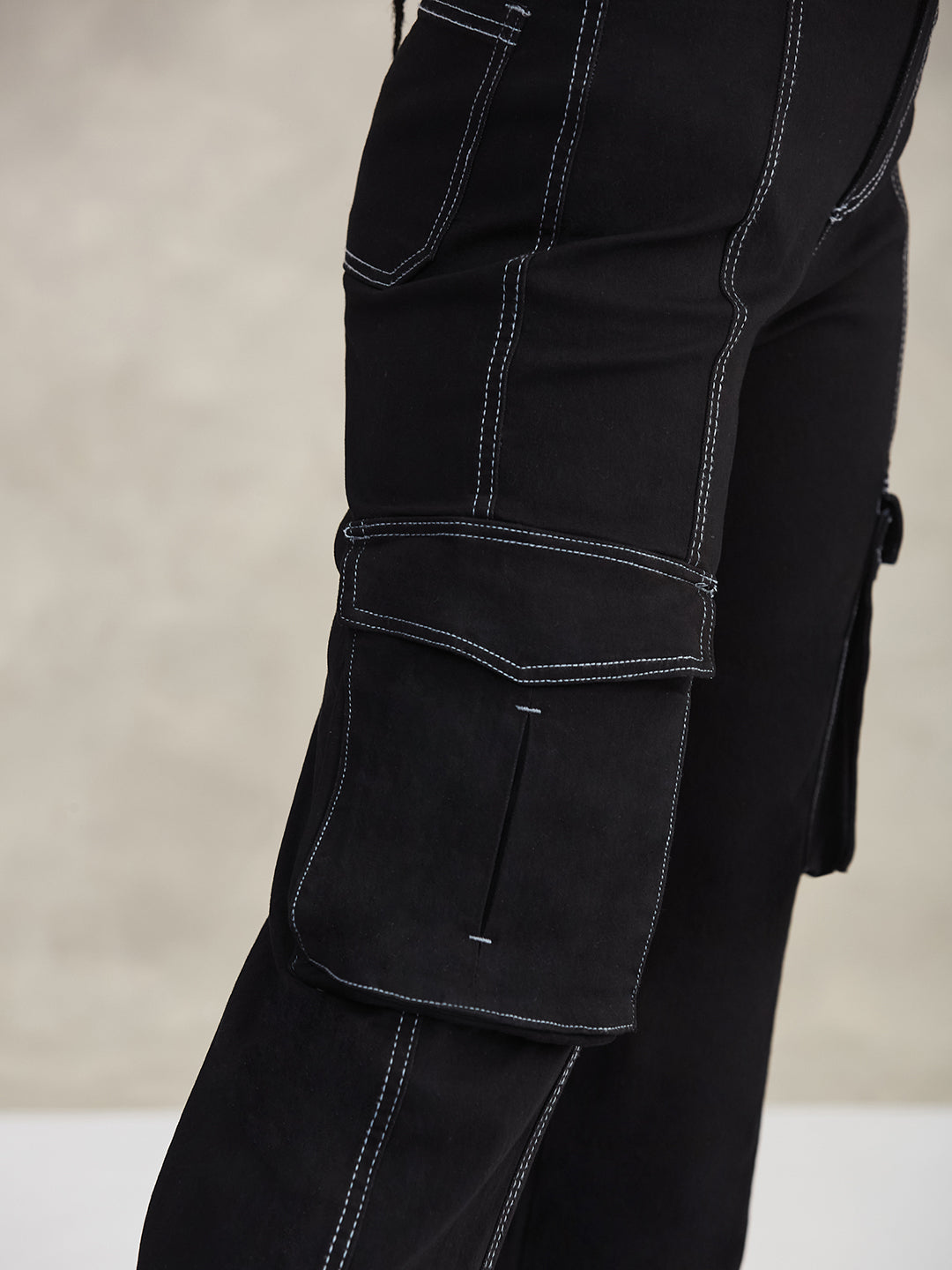 Women's Black Wide-Leg High-Rise Clean-Look Regular-Length Stretchable Patch-Pocketed Denim Jeans