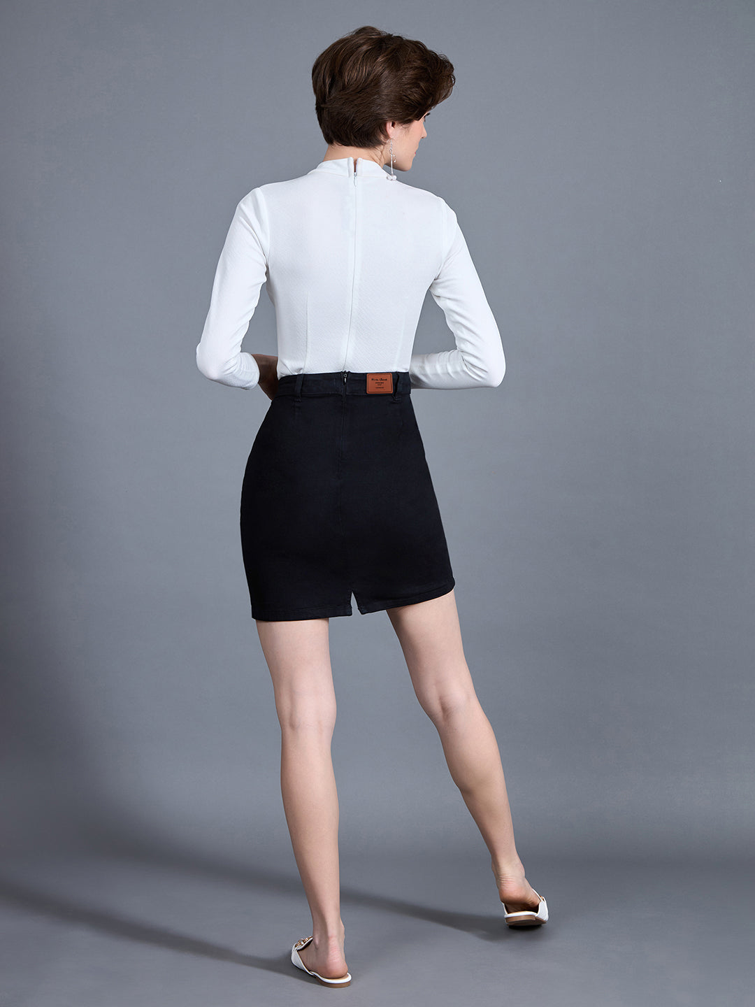 Black Stretchable Solid A-line Mini Denim Skirt for Women