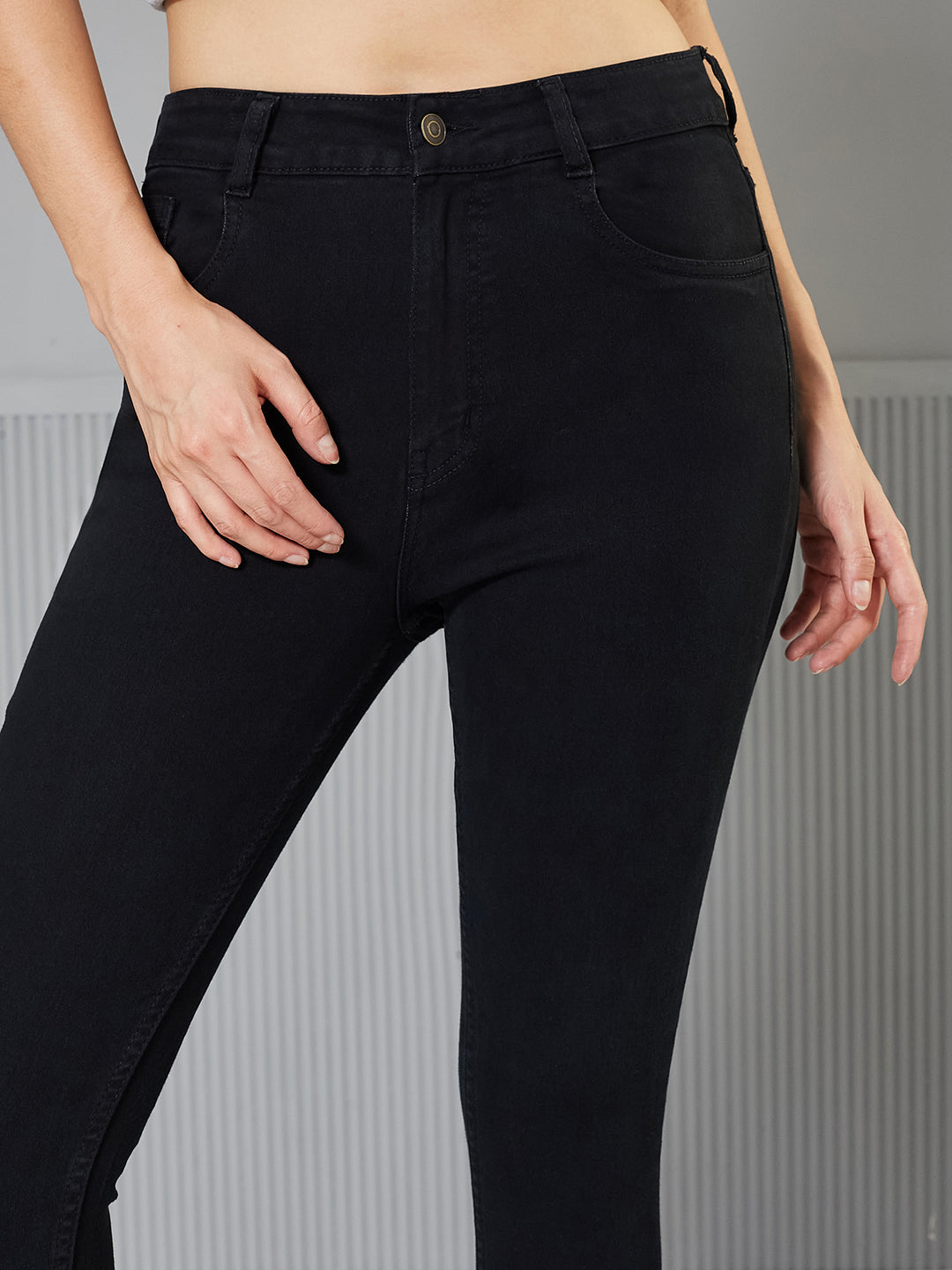 Black Skinny-Fit High-Rise Regular Stretchable Denim Jeans for Women