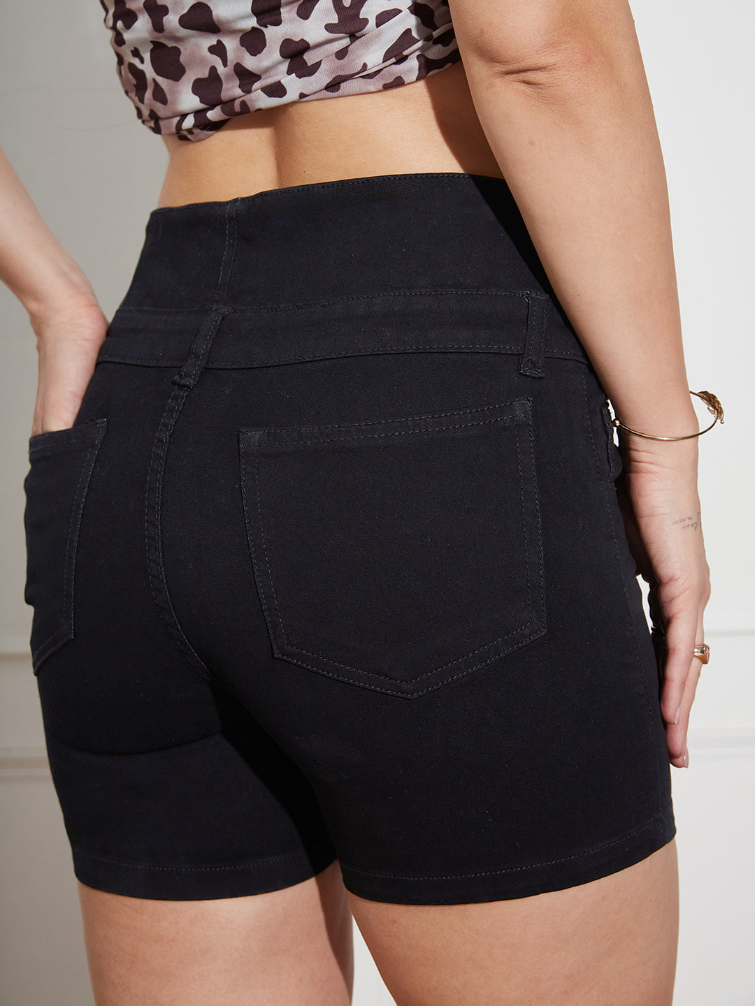 Women's Black Regular-Fit High-Rise Clean-Look Regular-Length Stretchable Denim Shorts