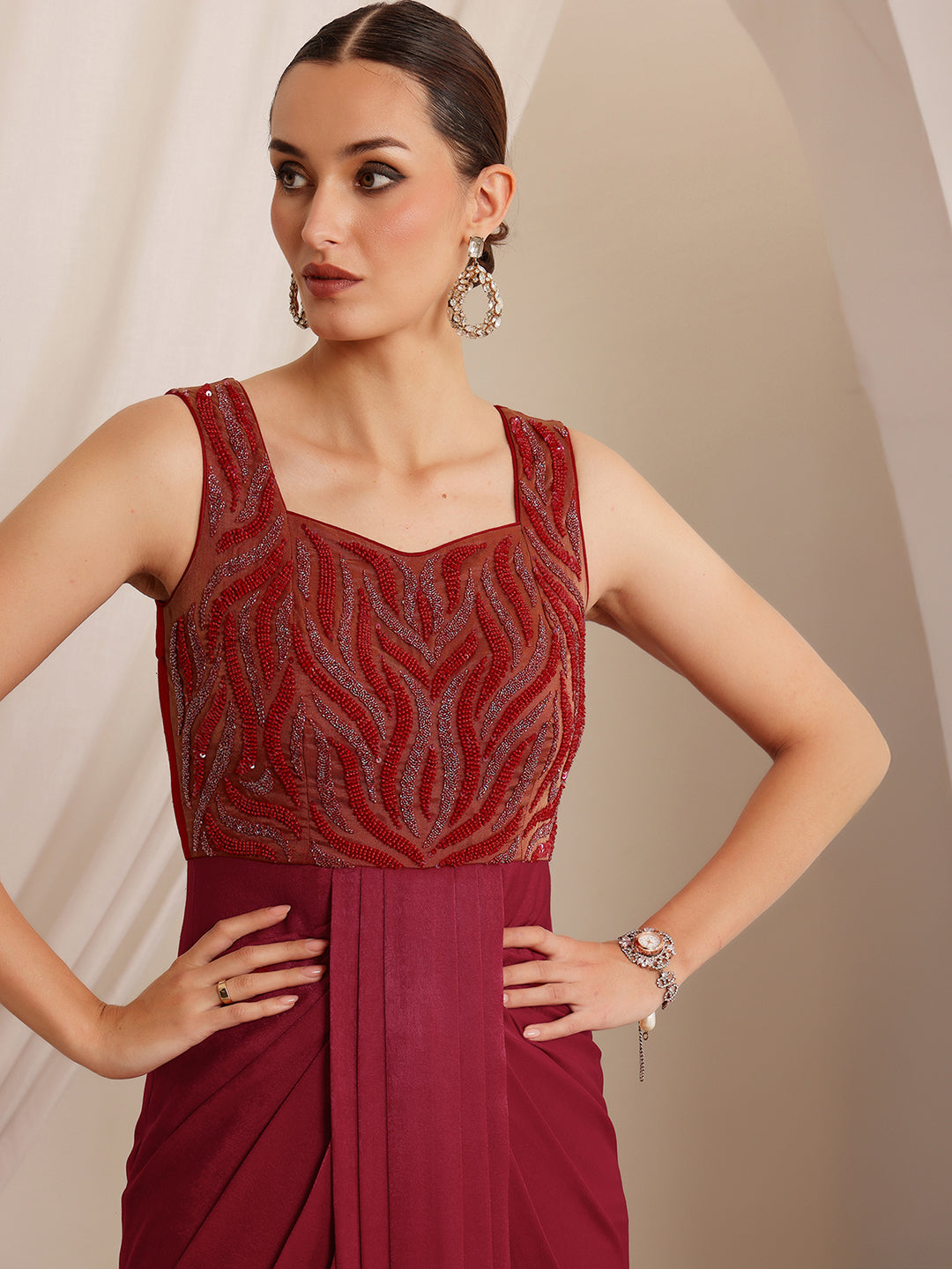 Women's Red Sweetheart Sleeveless Embroidered Pleated Satin Maxi Dress
