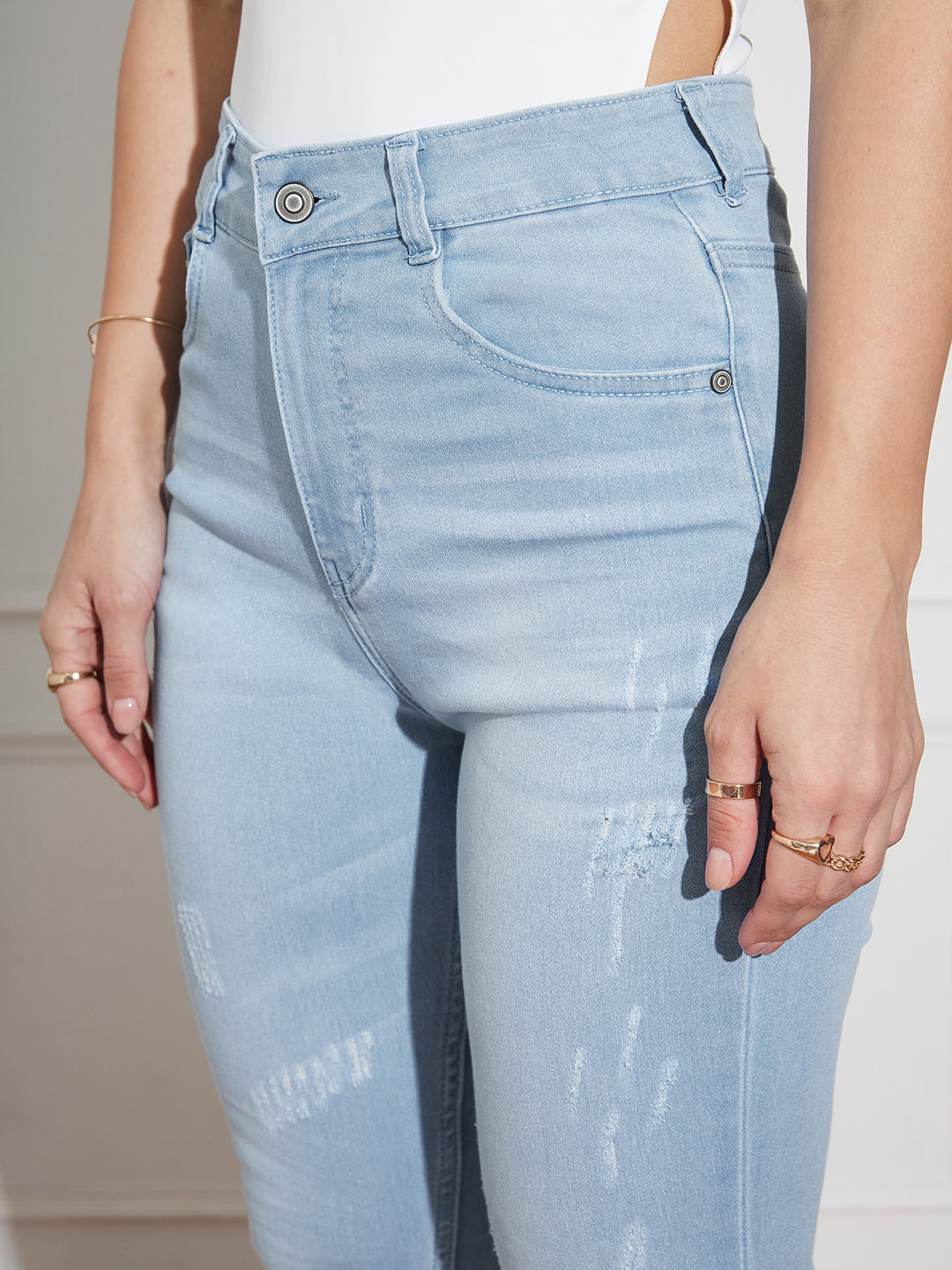 Women's Light Blue Skinny High Rise Mild Distress Regular Stretchable Denim Jeans