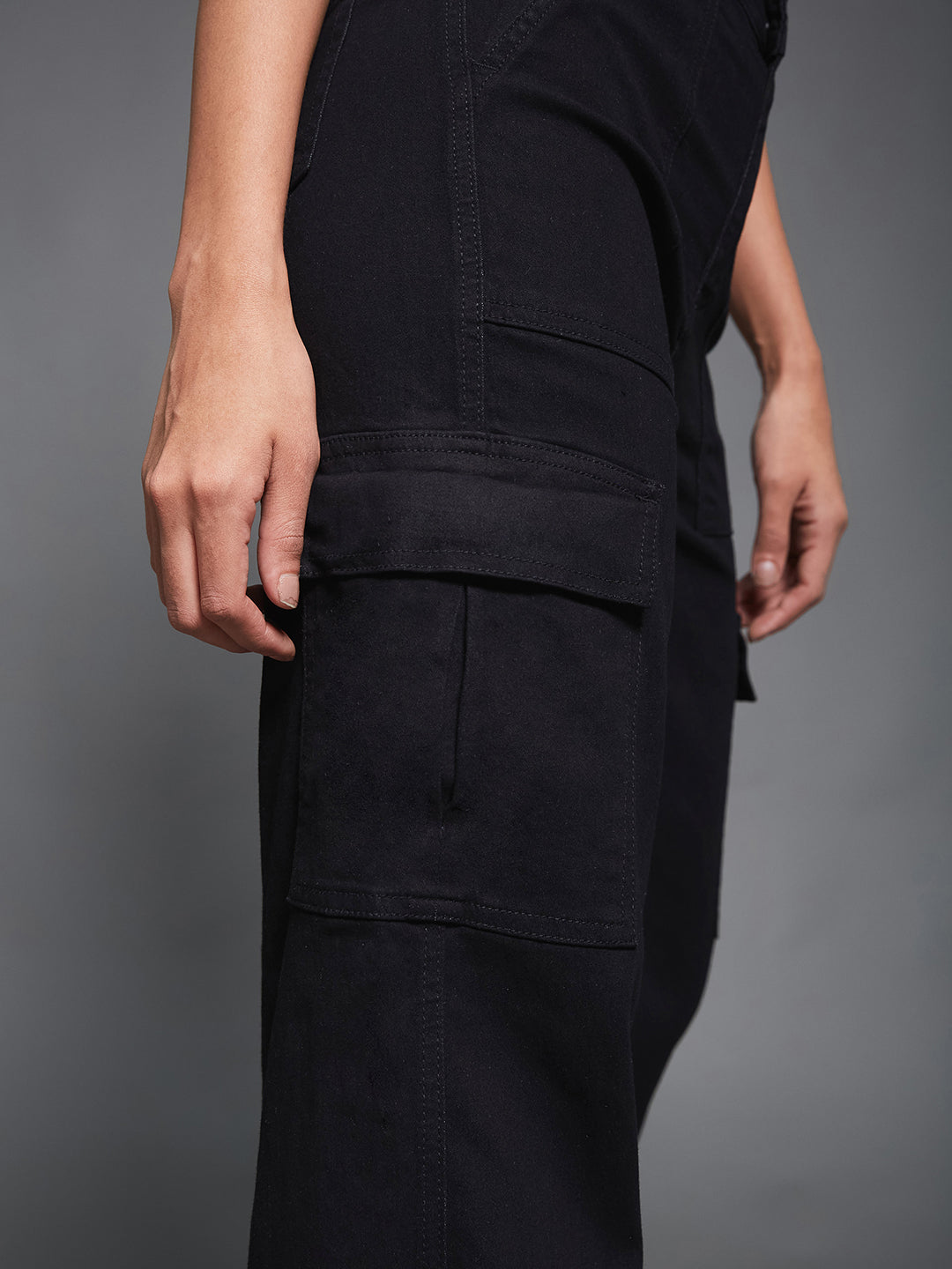 CHASEstretch™ Women's Black Wide-Leg High-Rise Denim Cargo Jeans