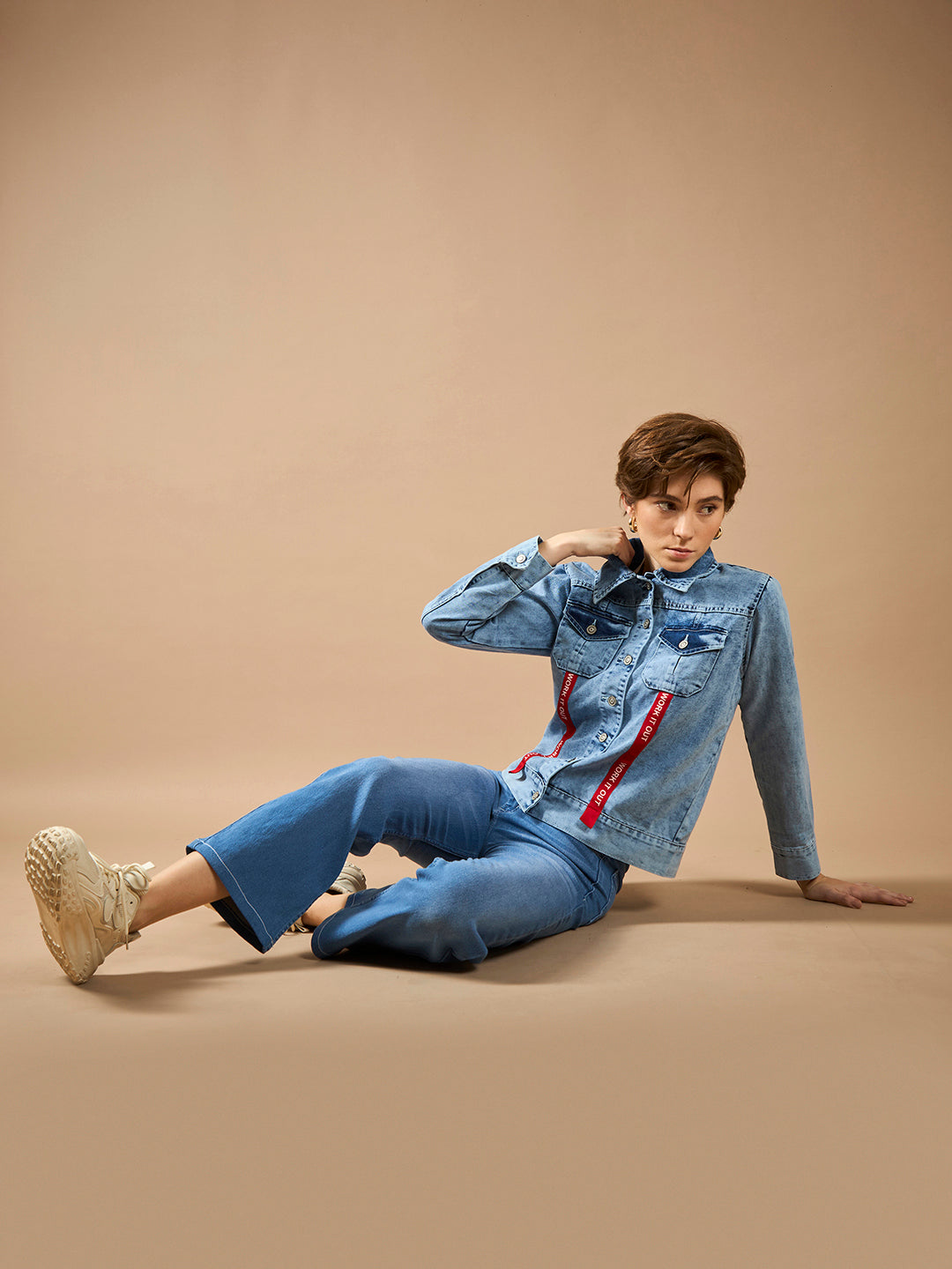 Women's Light Blue Collared Full Sleeve Buttoned Twill Tape Detailing Solid Denim Jacket