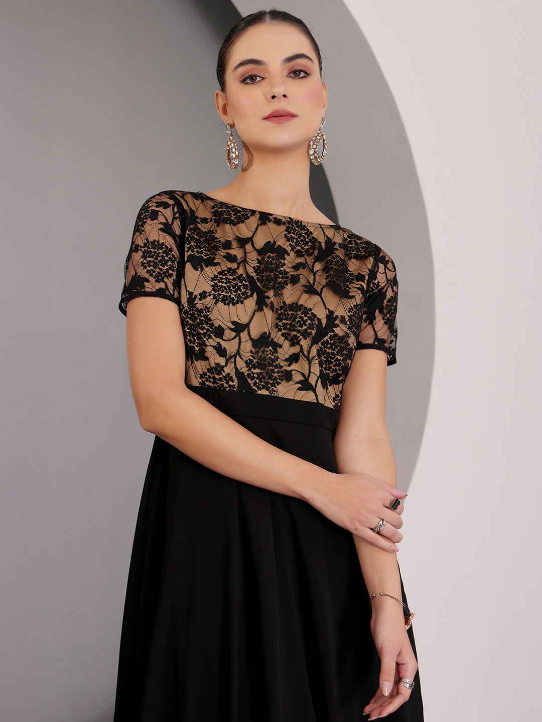 Women's Black Round-Neck Half-Sleeve Self-Design Fit-&-Flare Georgette Maxi Dress