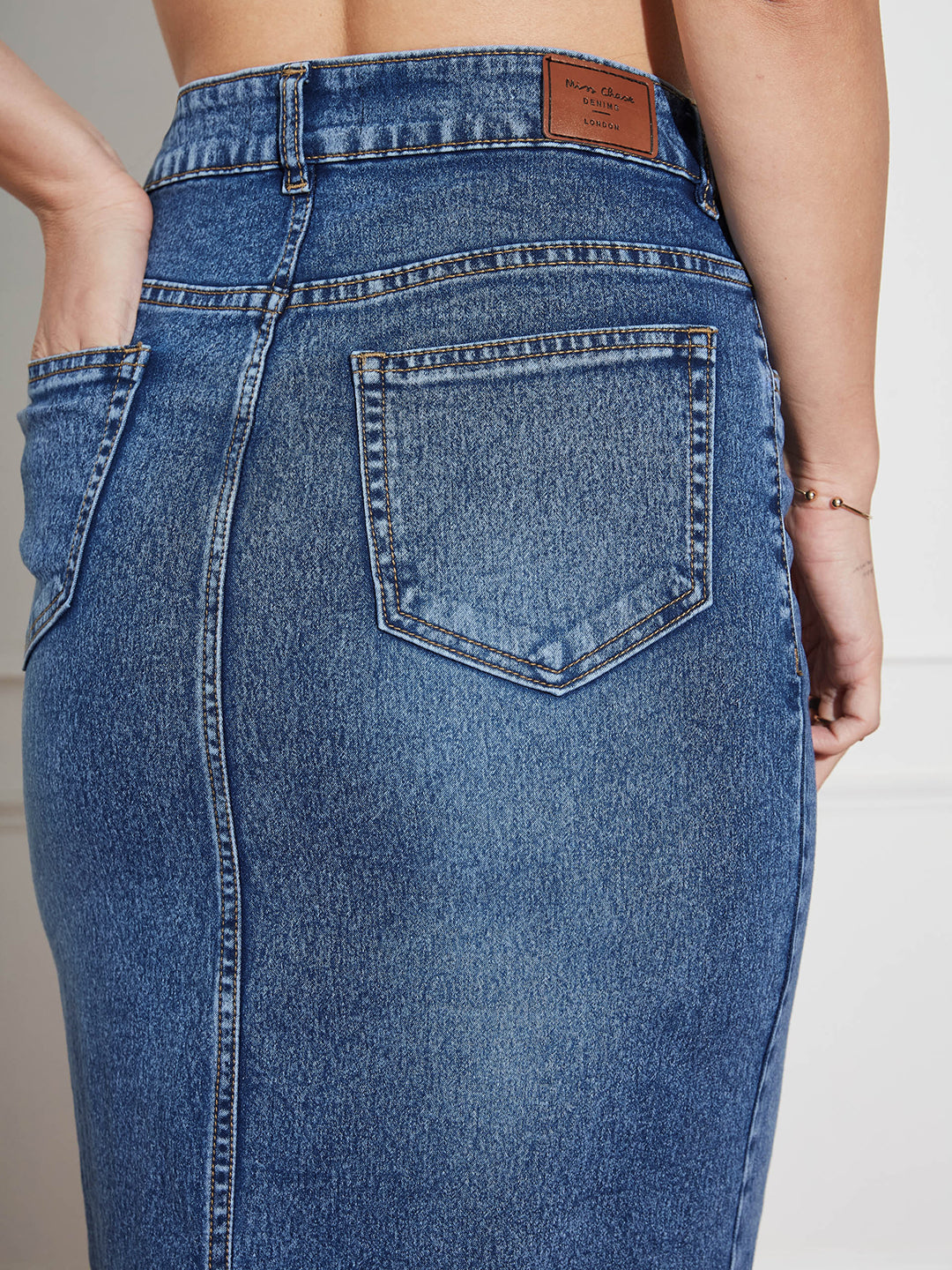 Women's Dark Blue High Rise Clean Look Stretchable Denim Bodycon Midi Skirt