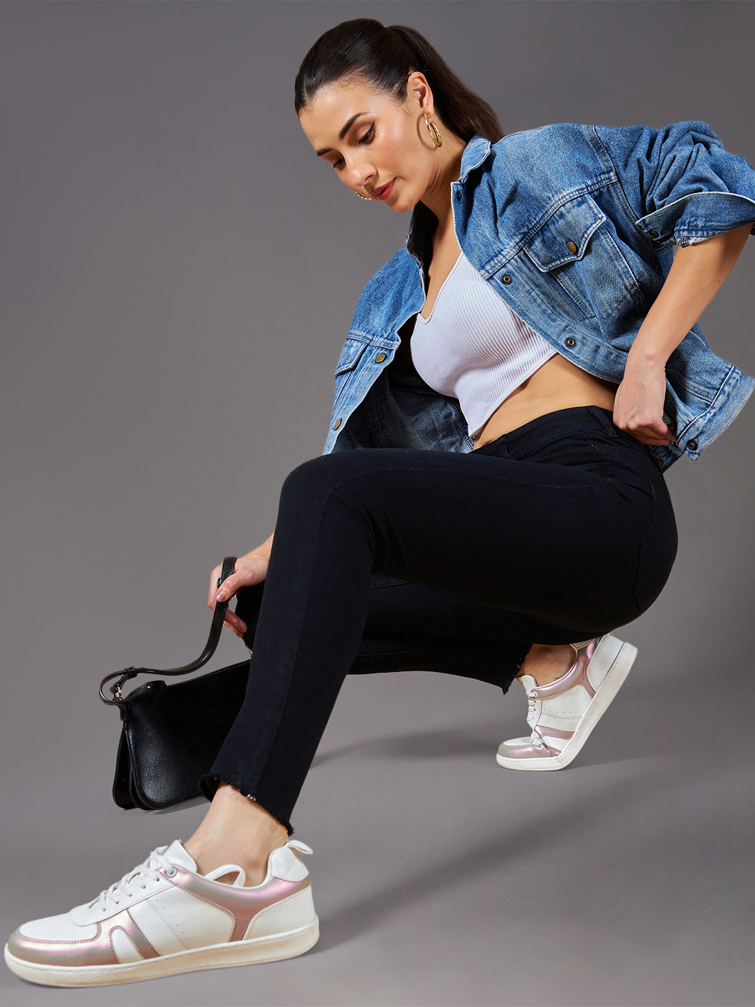 24/7 Comfort Black Skinny Fringed Detail High-Rise Cropped Stretchable Denim Jeans