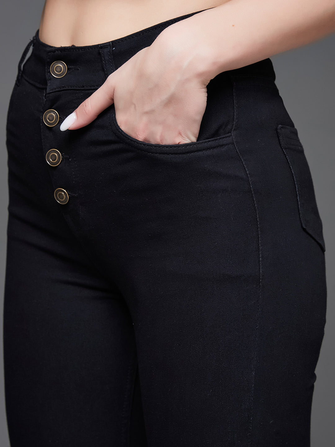 Women's Black Skinny High-Rise Cropped Fringed Hemline Stretchable Denim Jeans