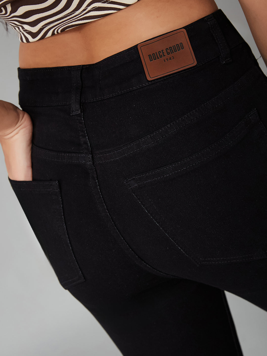 Women's Black Skinny High-Rise Clean-Look Regular Stretchable Denim Jeans