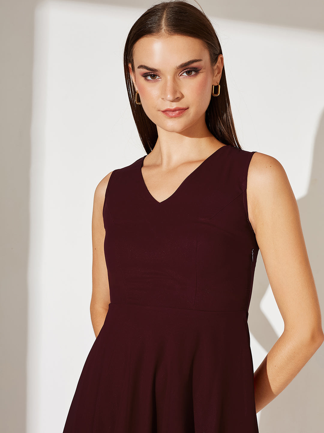 Women's Wine Red V-Neck Sleeveless Solid High-Low Midi Skater Dress