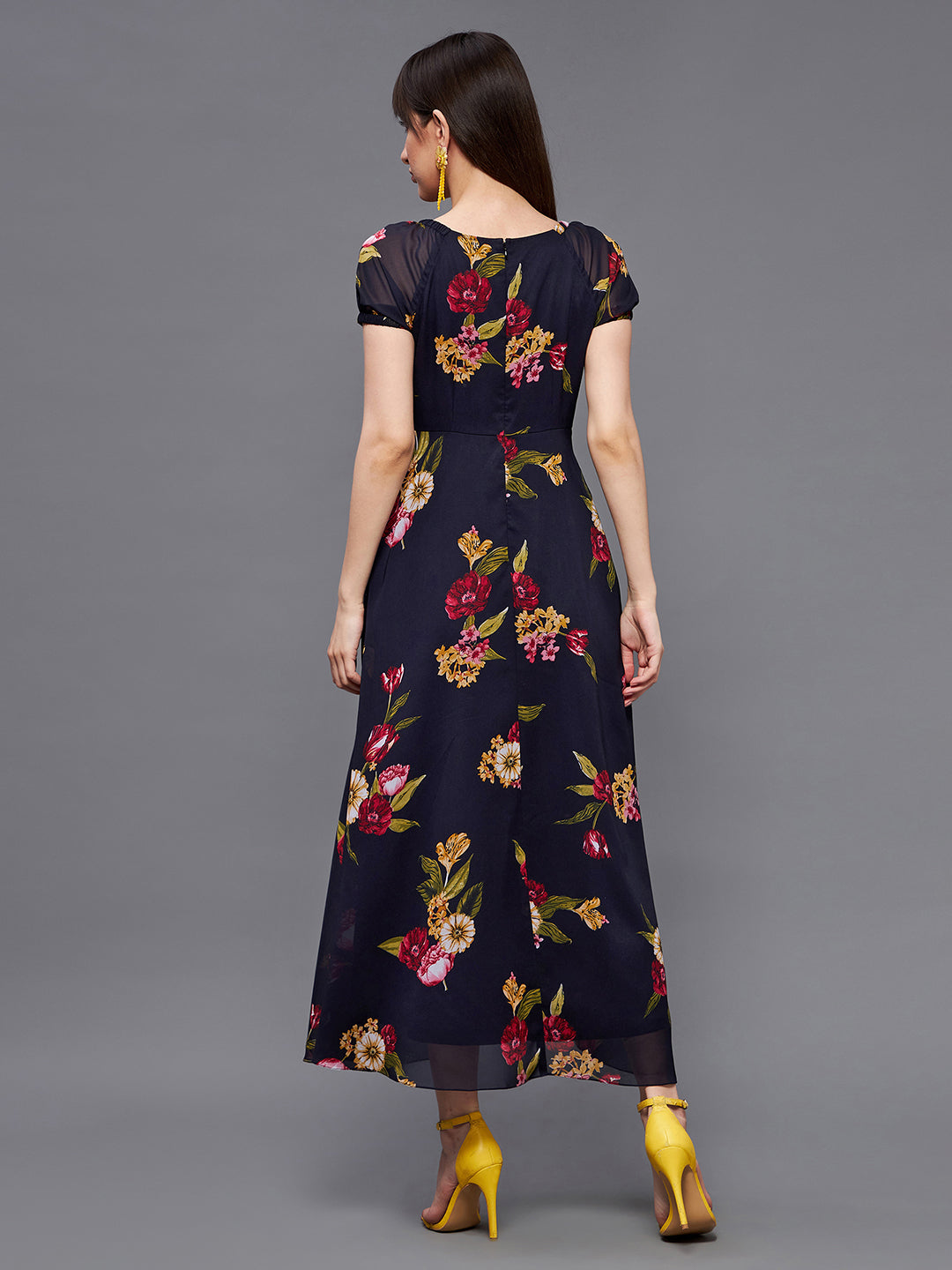 Women's Multicolored Base-Navy Blue Square Neck Short Puff Sleeve Floral Fit & Flare Georgette Midi Dress