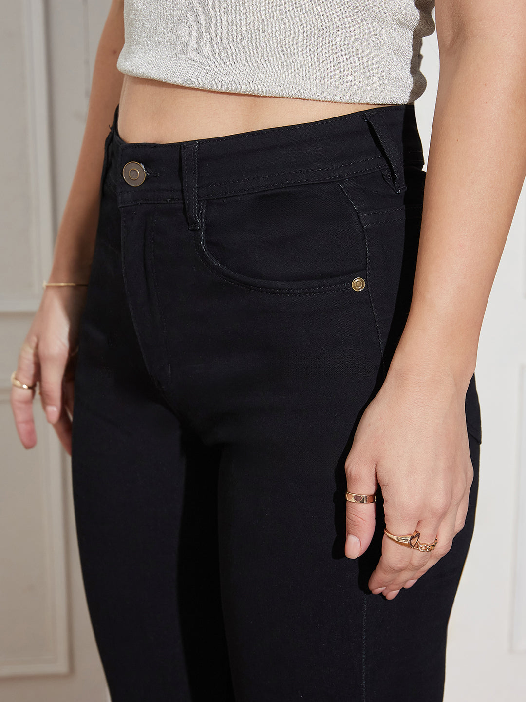 Women's Black Slim Fit High Rise Regular Length Zipper And Raw Edge Detailing Stretchable Denim Jeans