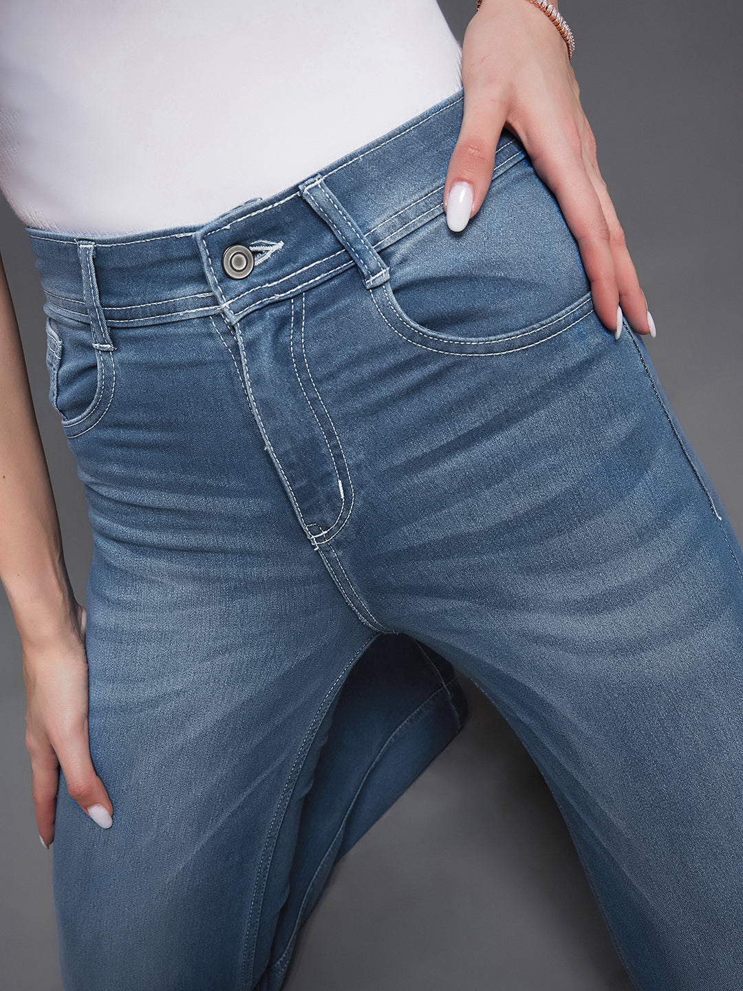 24/7 Comfort Women's Light Blue Wide-Leg Mid-Rise Light weight Denim Jeans
