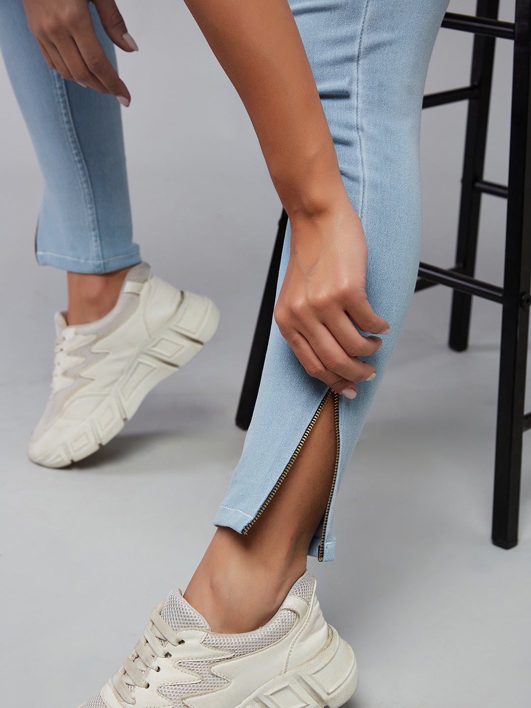 Women's Light Blue Skinny High-Rise Distressed Cropped Denim Jeans