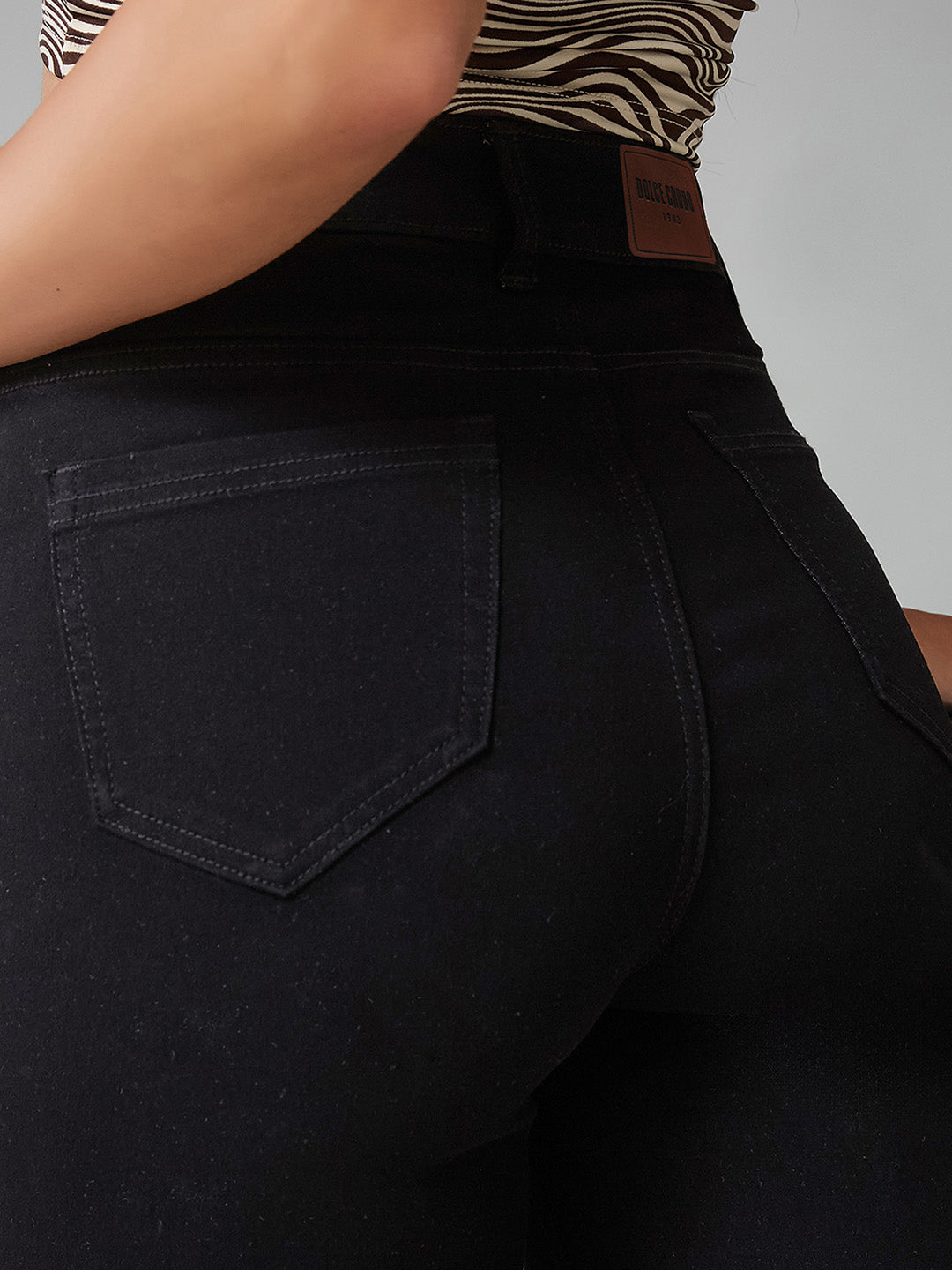 CHASEshape™ Light-Shaping Bootcut High-Rise Black Denim Jeans
