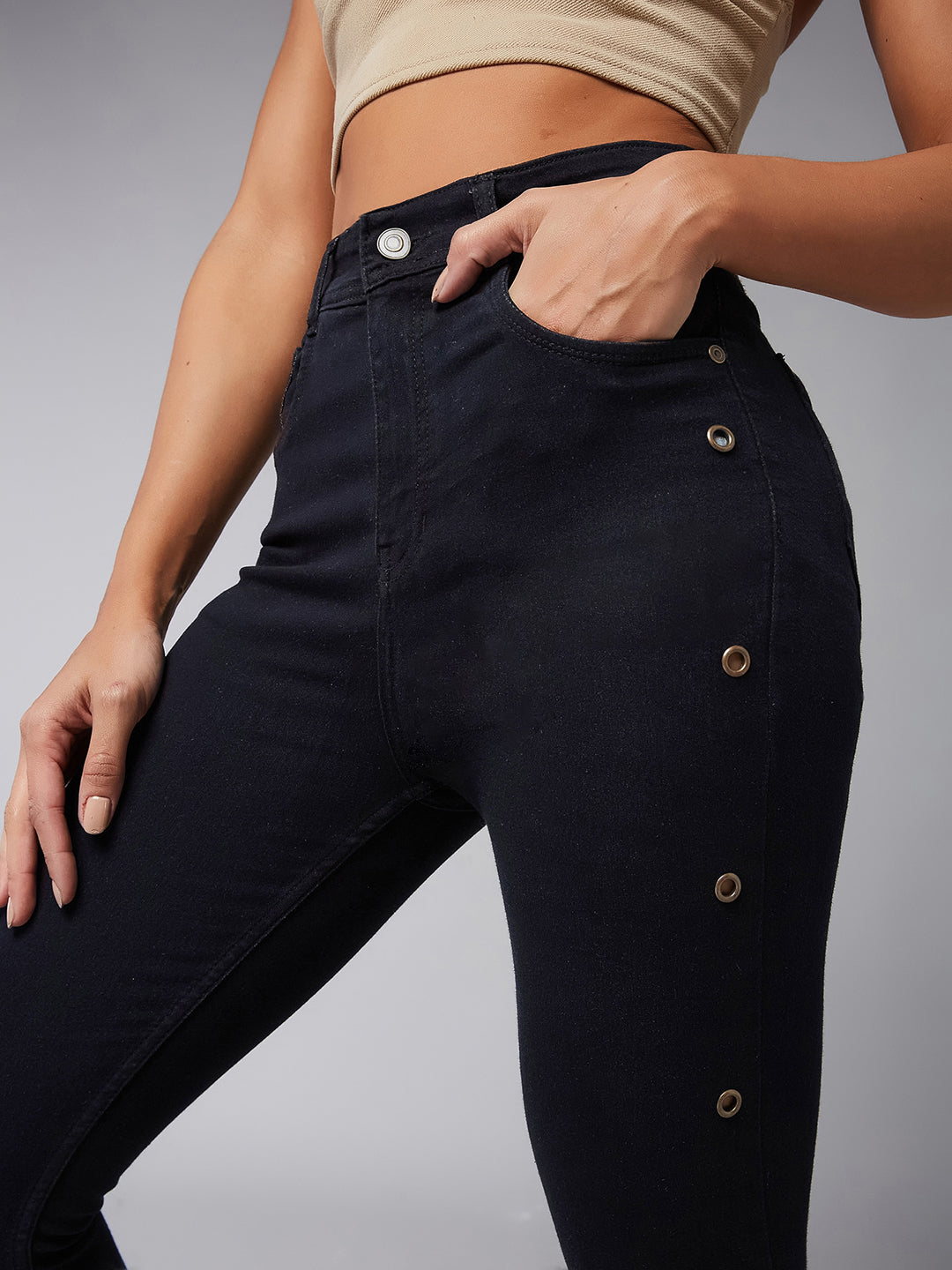 Women's Black Slim-Fit Cropped-Length Eyelet Detailing High-Rise Denim Jeans