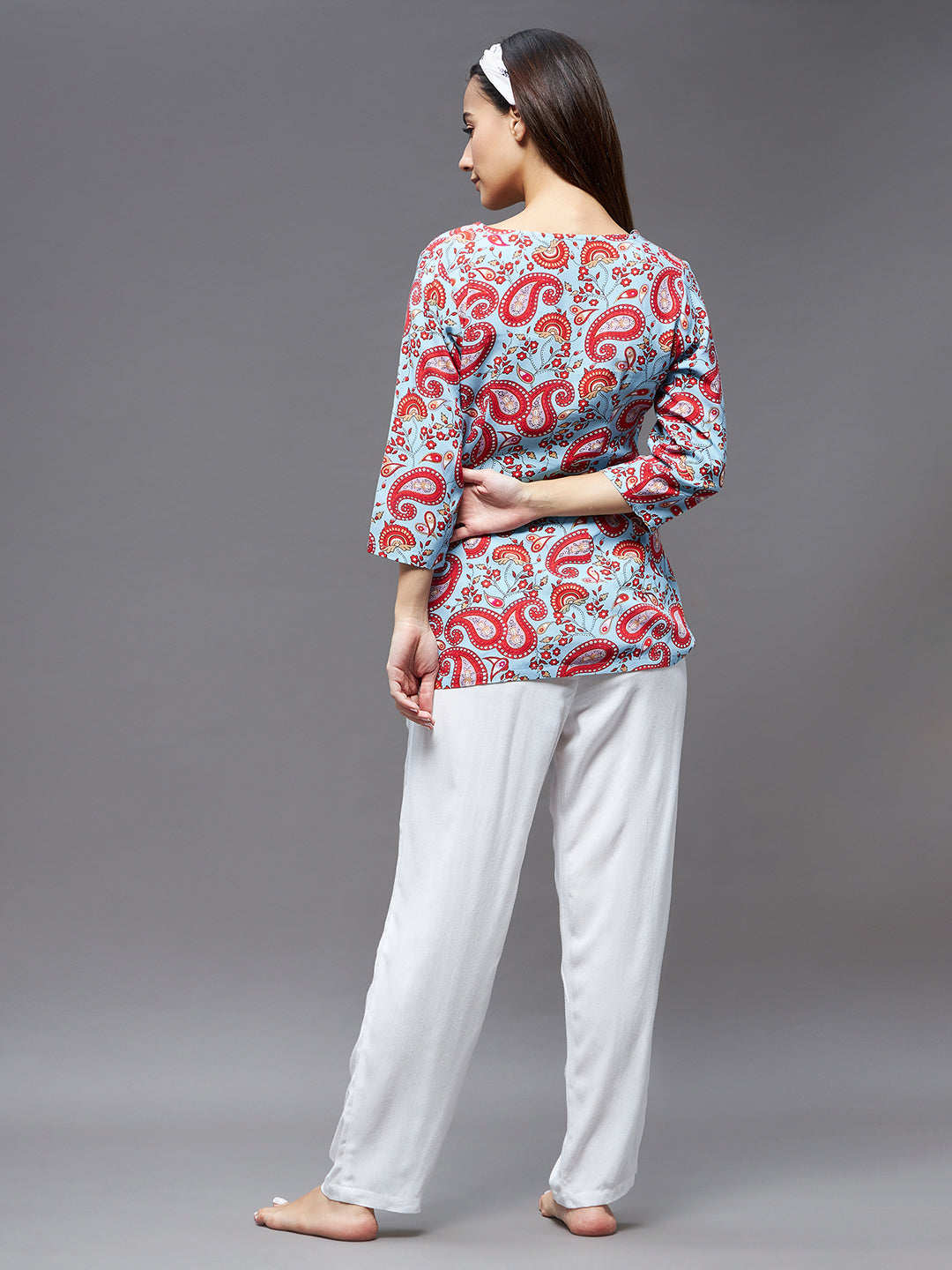 Women's Blue and white Keyhole 3/4 Sleeve Printed Keyhole neckline Regular Kurta Set