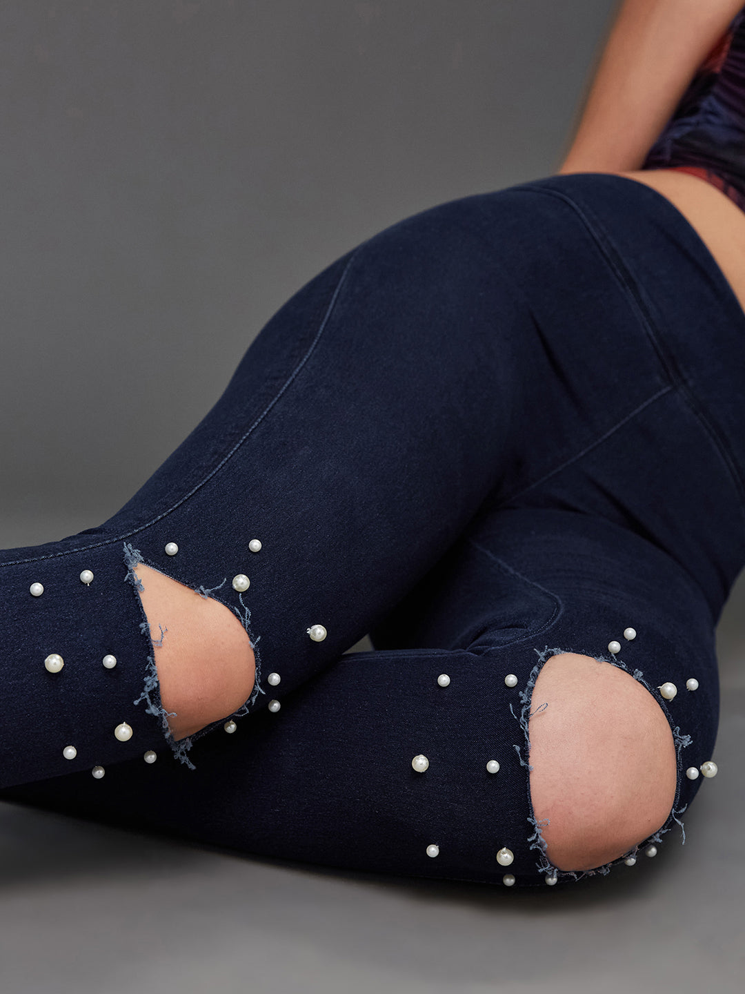 Women's Navy-Blue Super Skinny High-Rise Clean-Look Regular Length Knee-Slit Embellished Stretchable Denim Jeggings