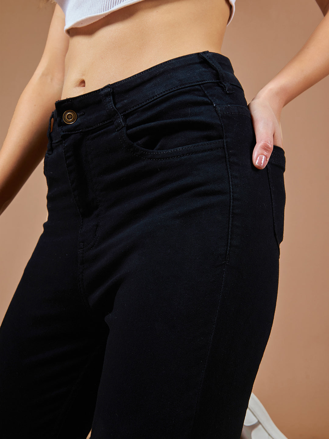 24/7 Comfort Black Skinny Fringed Detailing High-Rise Clean-Look Solid Cropped Stretchable Denim Jeans