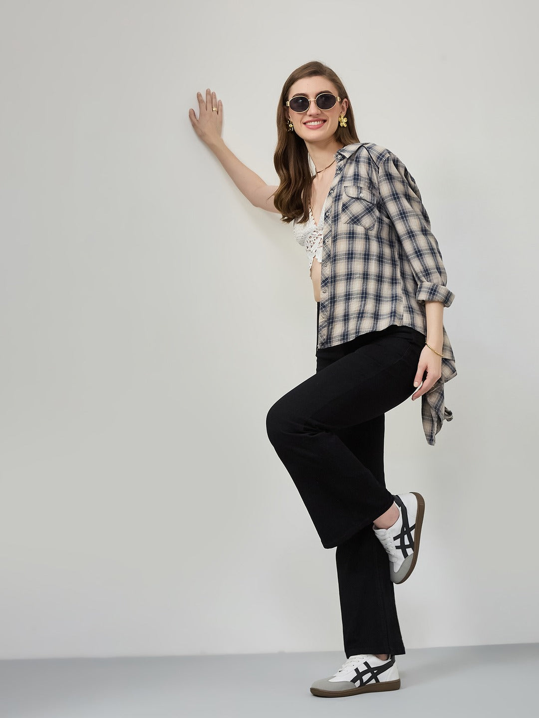 Black Bootcut high-rise Regular Stretchable Denim Jeans for Women