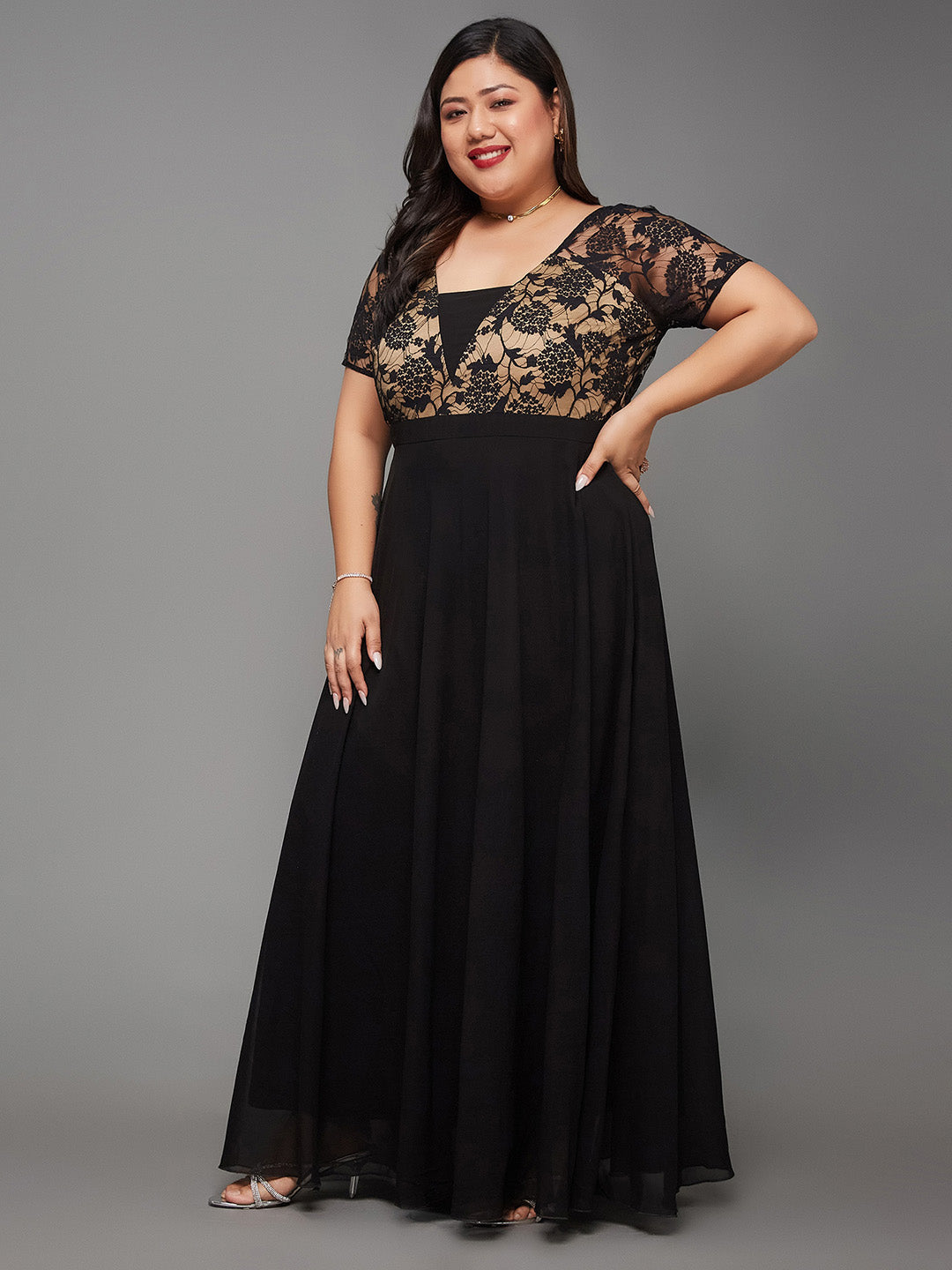 Black Short Sleeves Lace Fit and Flare Maxi Dress for Women