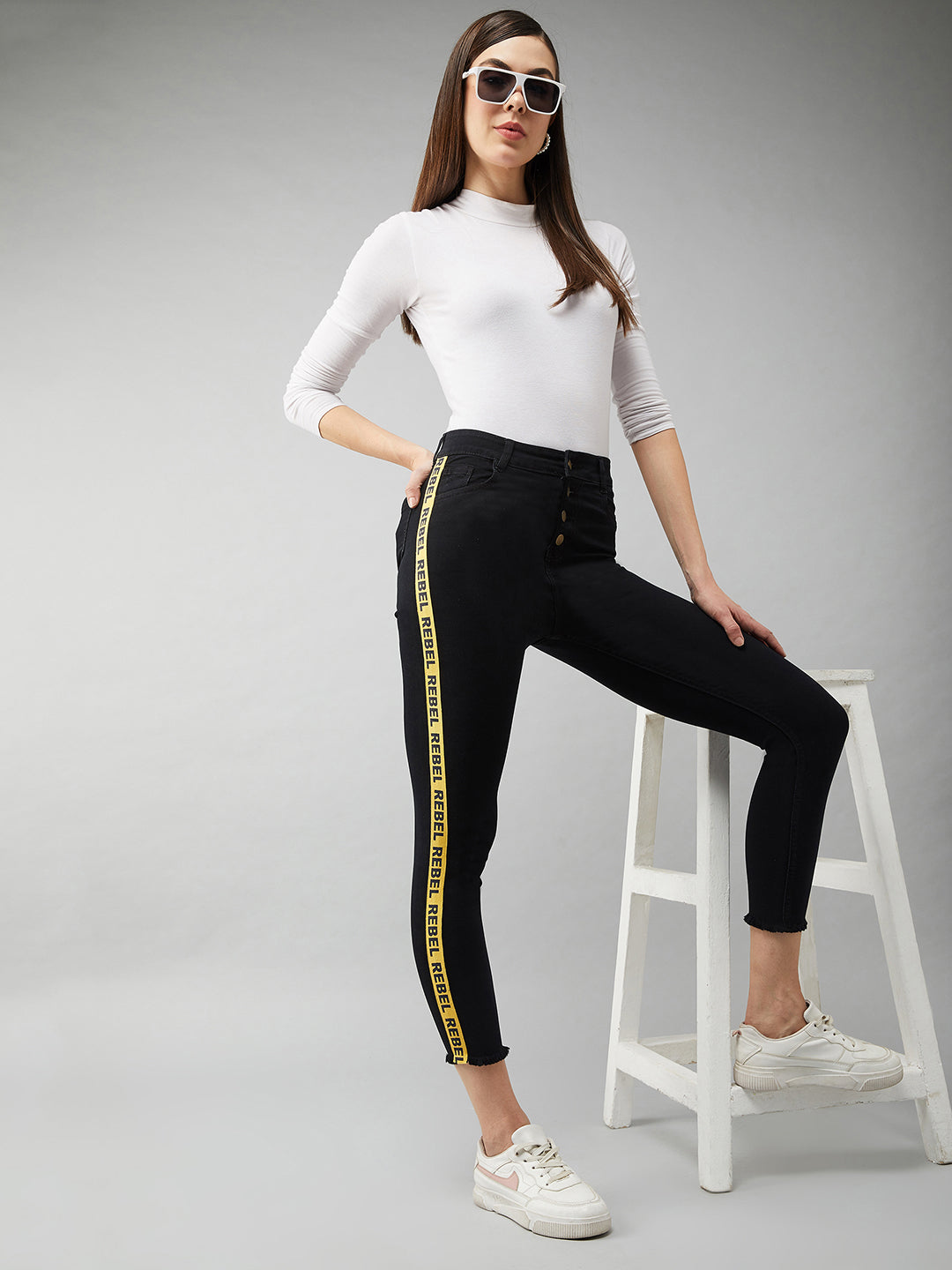Women's Black Cotton Skinny-Fit Cropped High-Rise Stretchable Denim Jeans