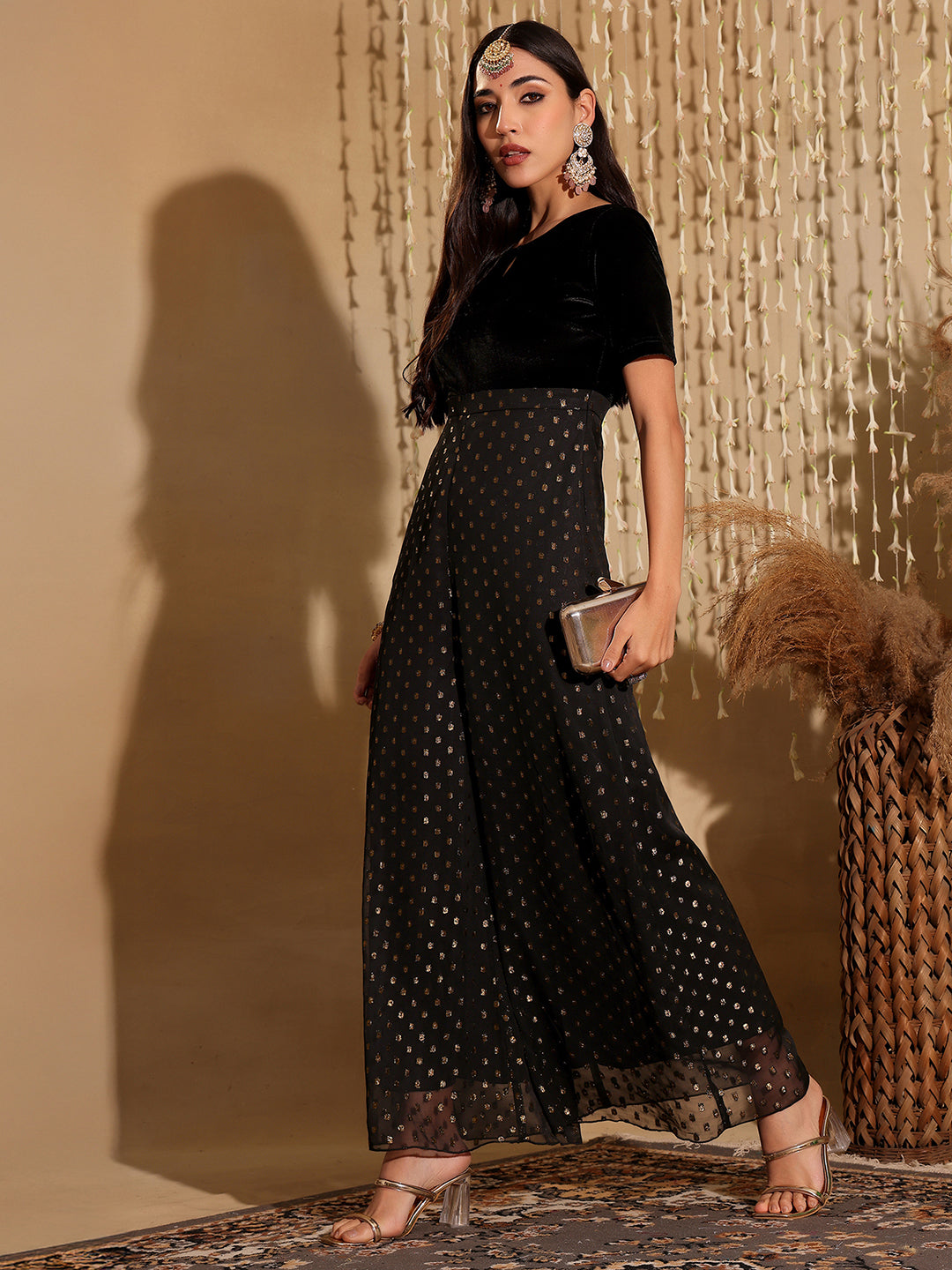 Women's Black Boat Neck Half Sleeve Wide-Leg Regular-Length Polyester Printed Jumpsuit