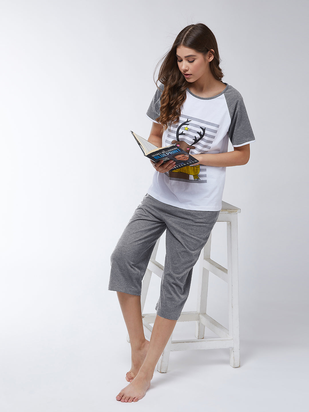 Women's charcoal gray Regular length Solid Capri