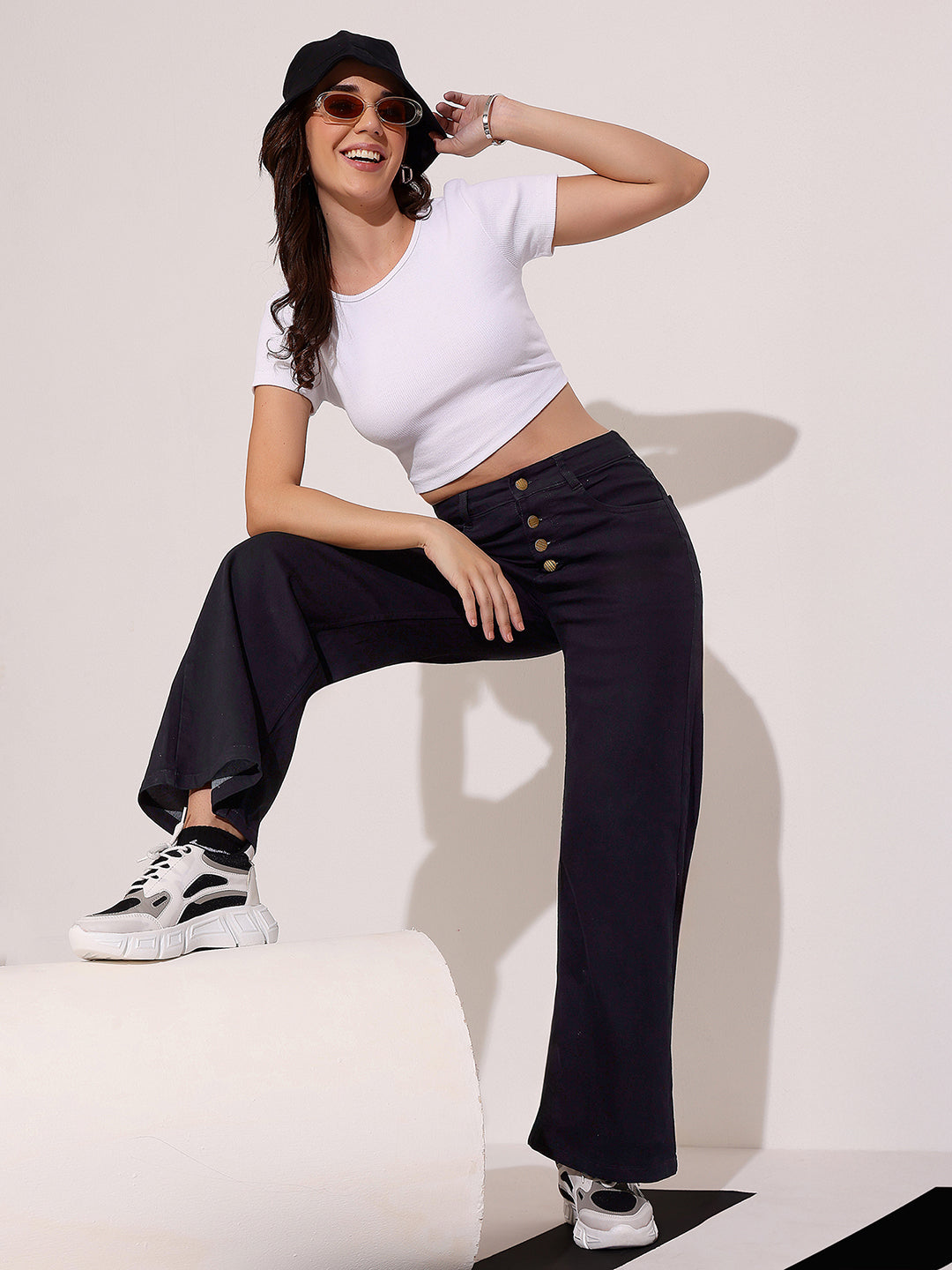 Women's Black Wide Leg High Rise Clean Look Regular Stretchable Denim Jeans