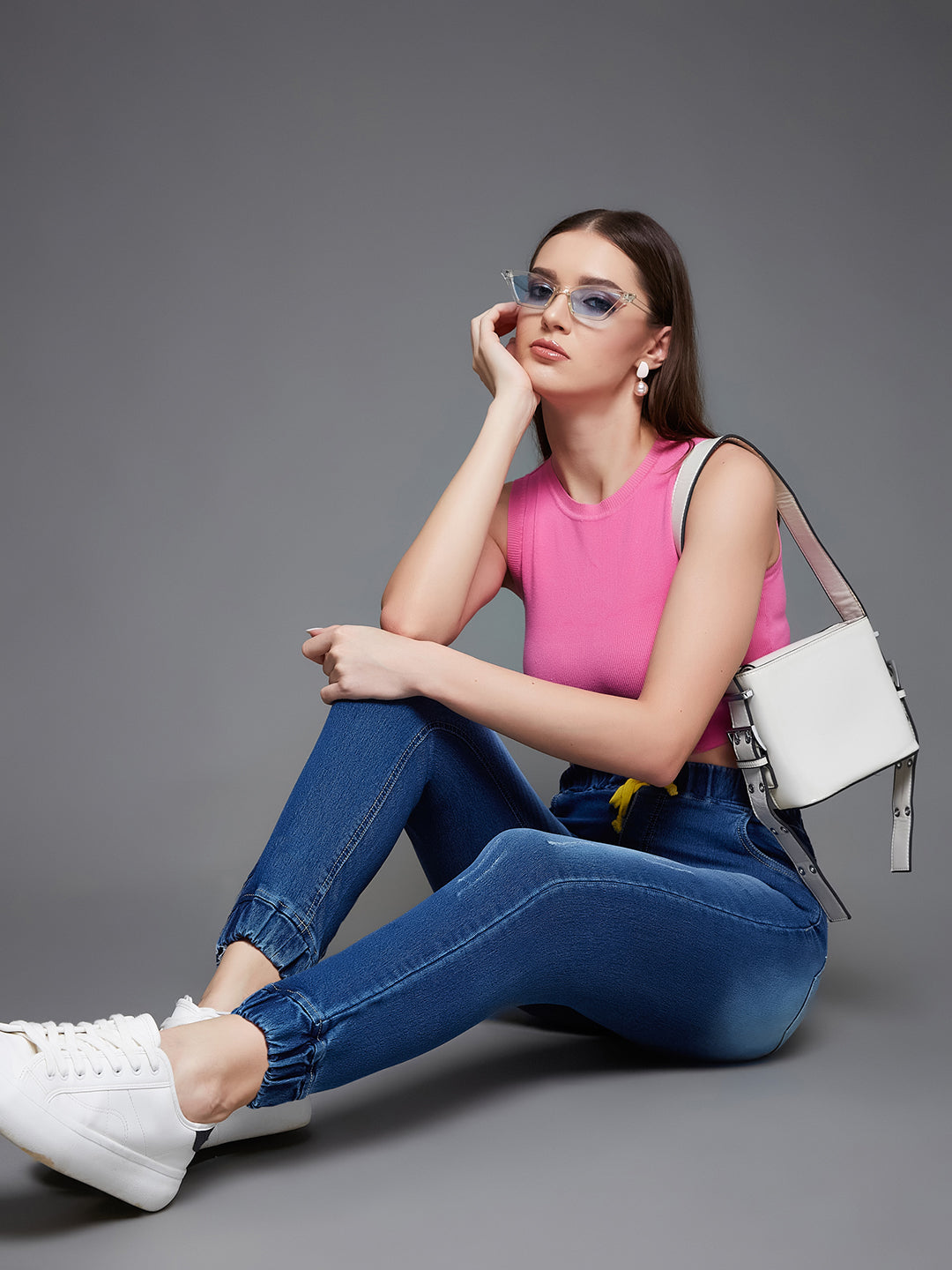 Women's Navy Blue Relaxed Fit Mid Rise Clean-Look Scraping Detail Ankle Length Denim Joggers