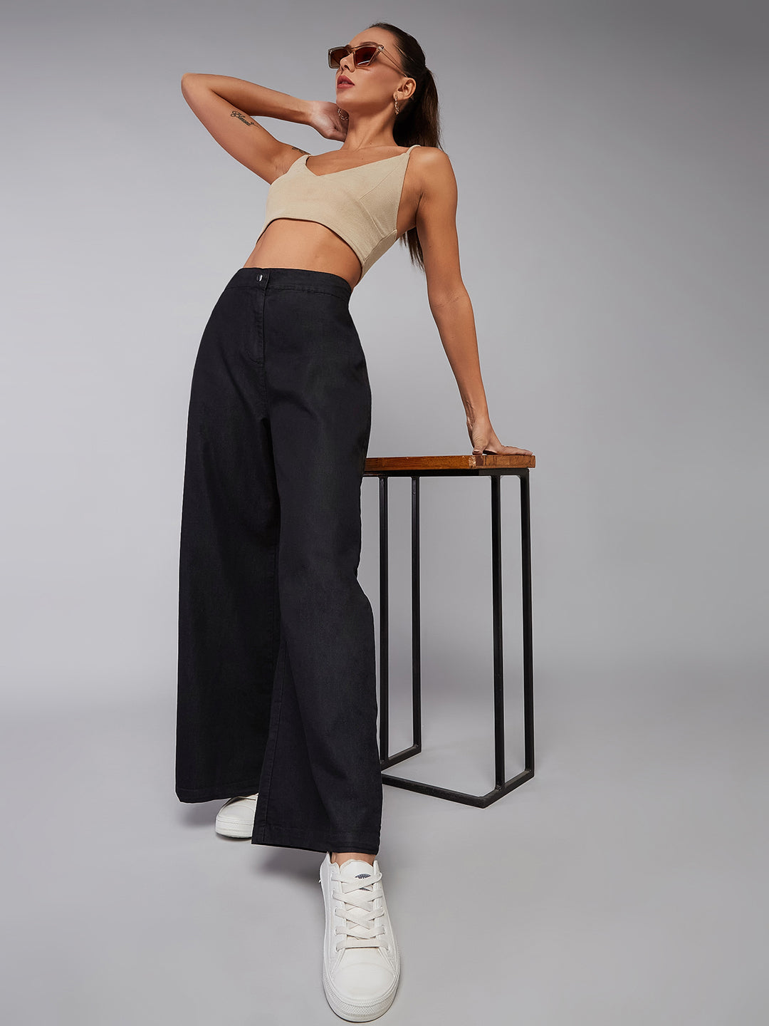 Women's Black Wide-Leg High-Rise Light Weight Clean-Look Regular Length Light Weight Denim Pants