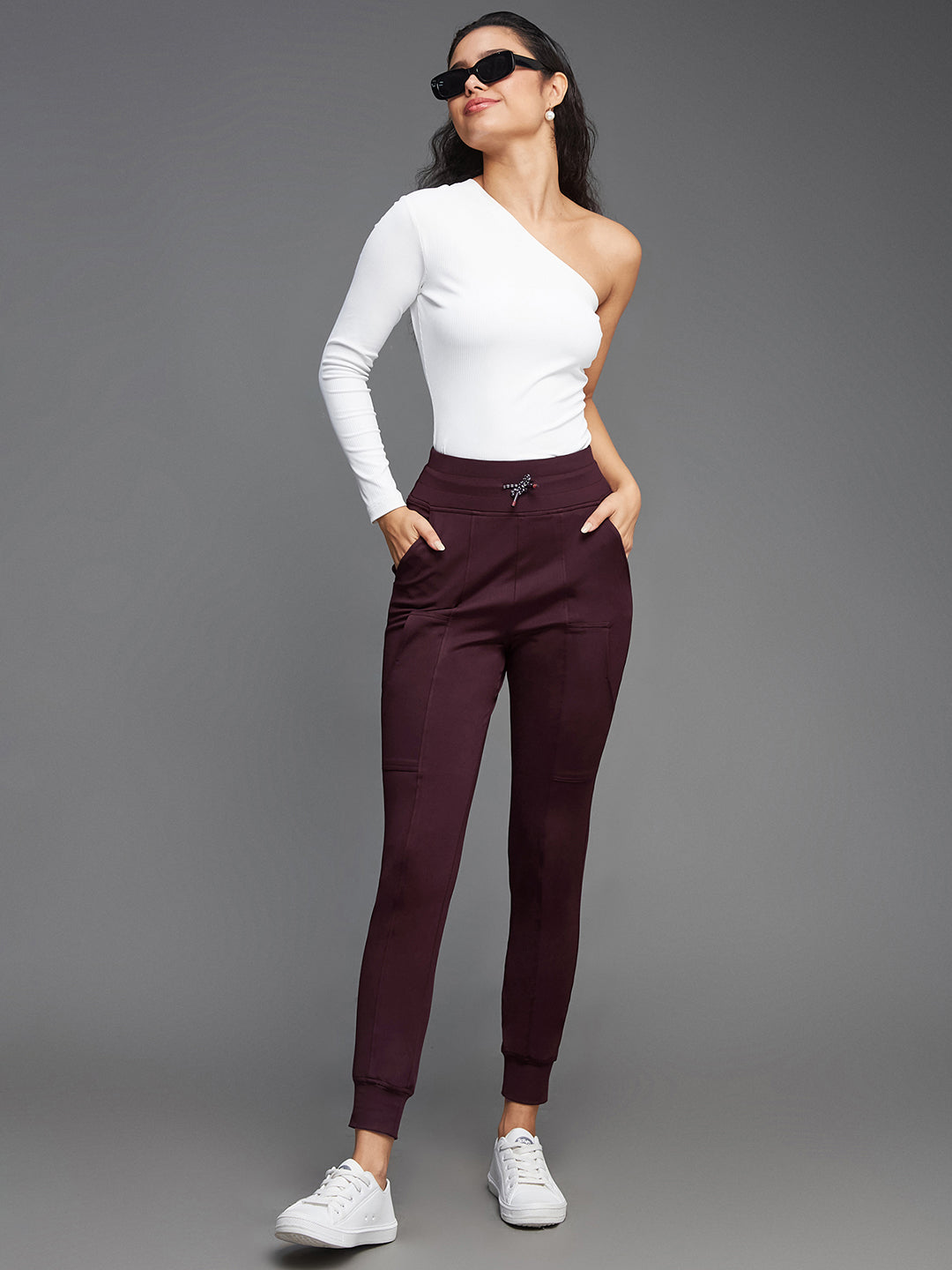 Crease Ease Women's Solid Wine Relaxed Fit Regular-Length Tiggers