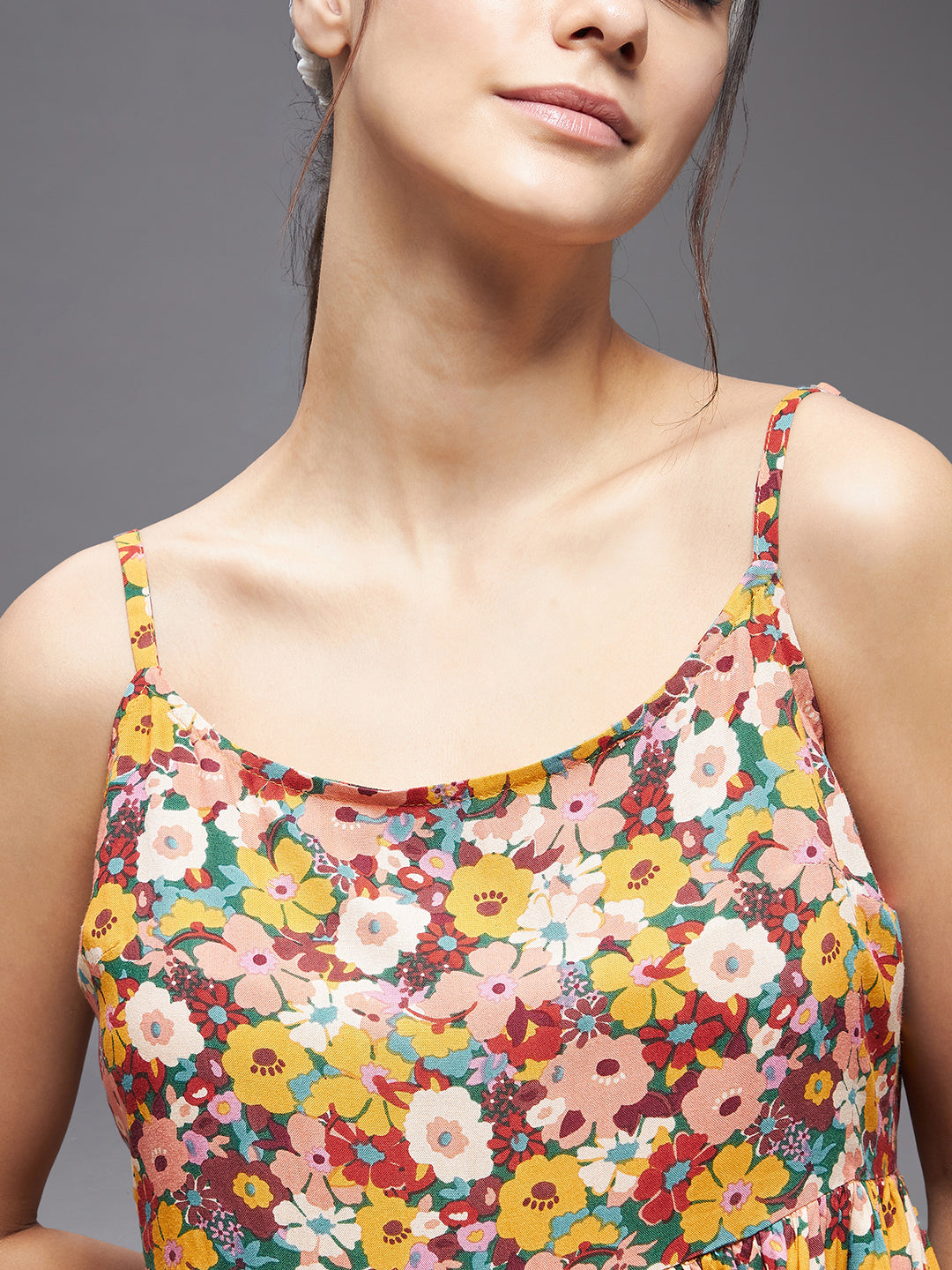 Women's Multicolour Round Neck Sleeveless Floral Ruffled Hem Short Top & Shorts Sets