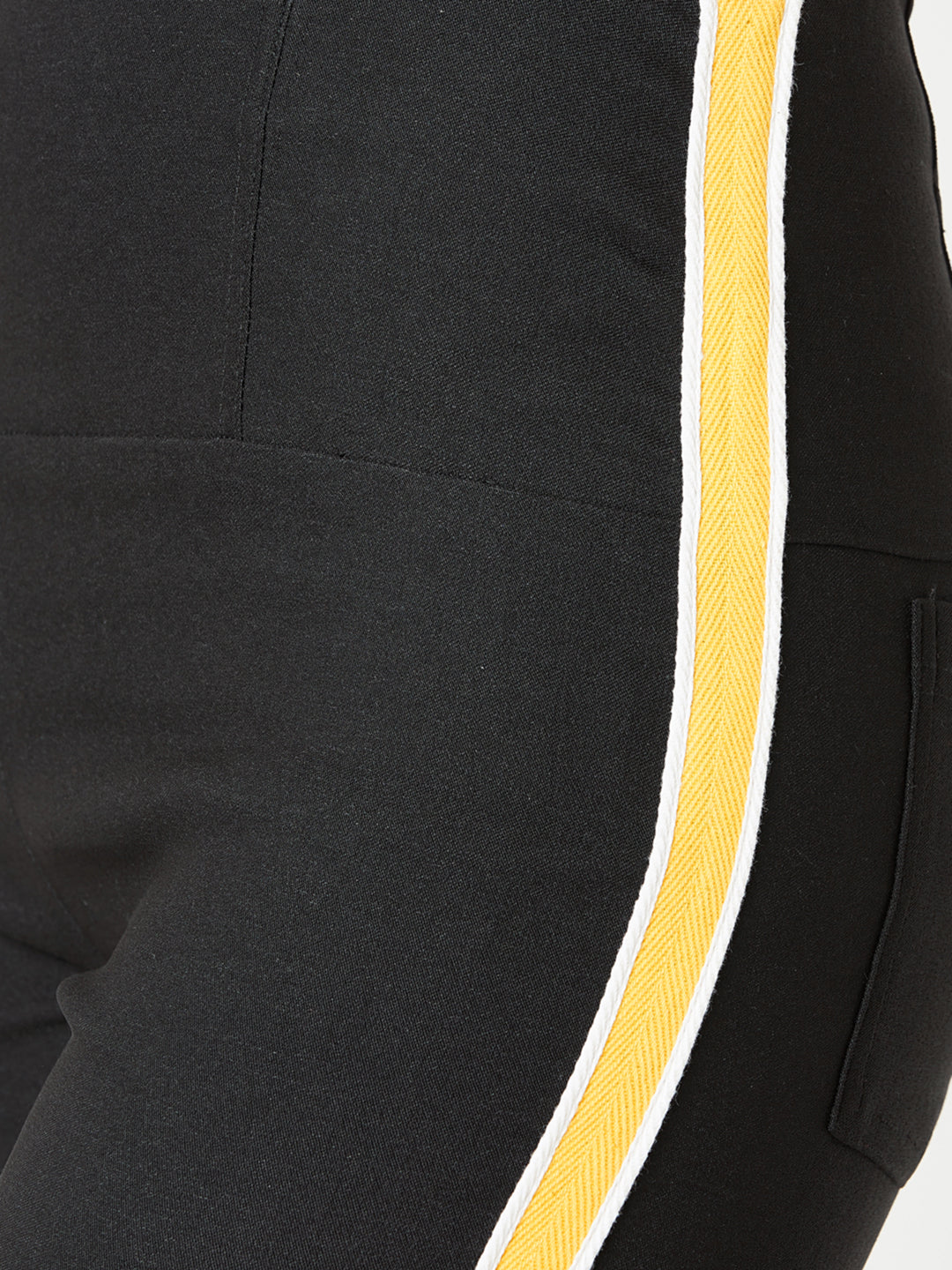 Women's Black Solid Regular Length High Waist Knitted Slim Fit Twill Tape Detailing Jeggings