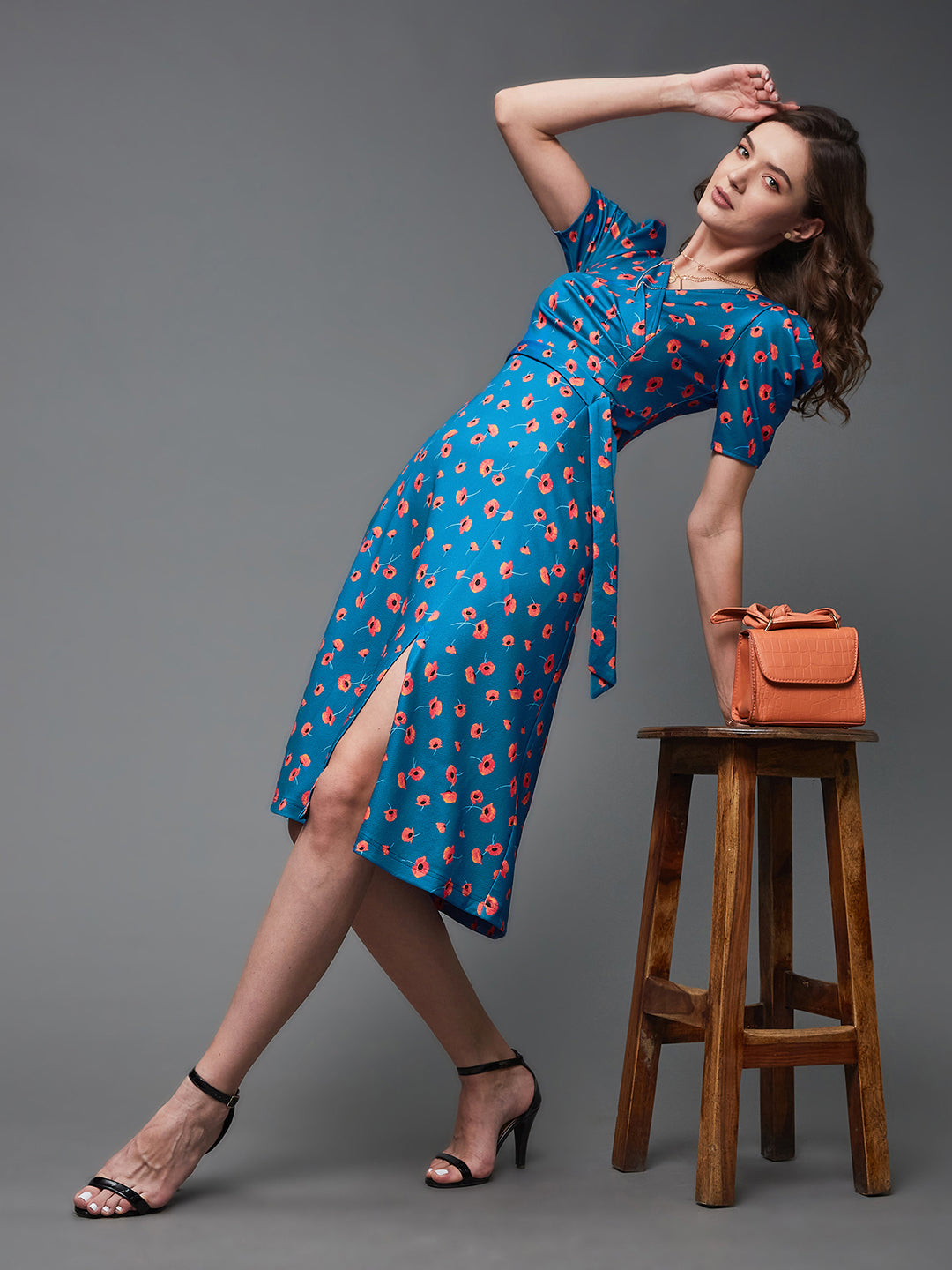 Multicolored-Base-Blue Relaxed Fit dress — Miss Chase
