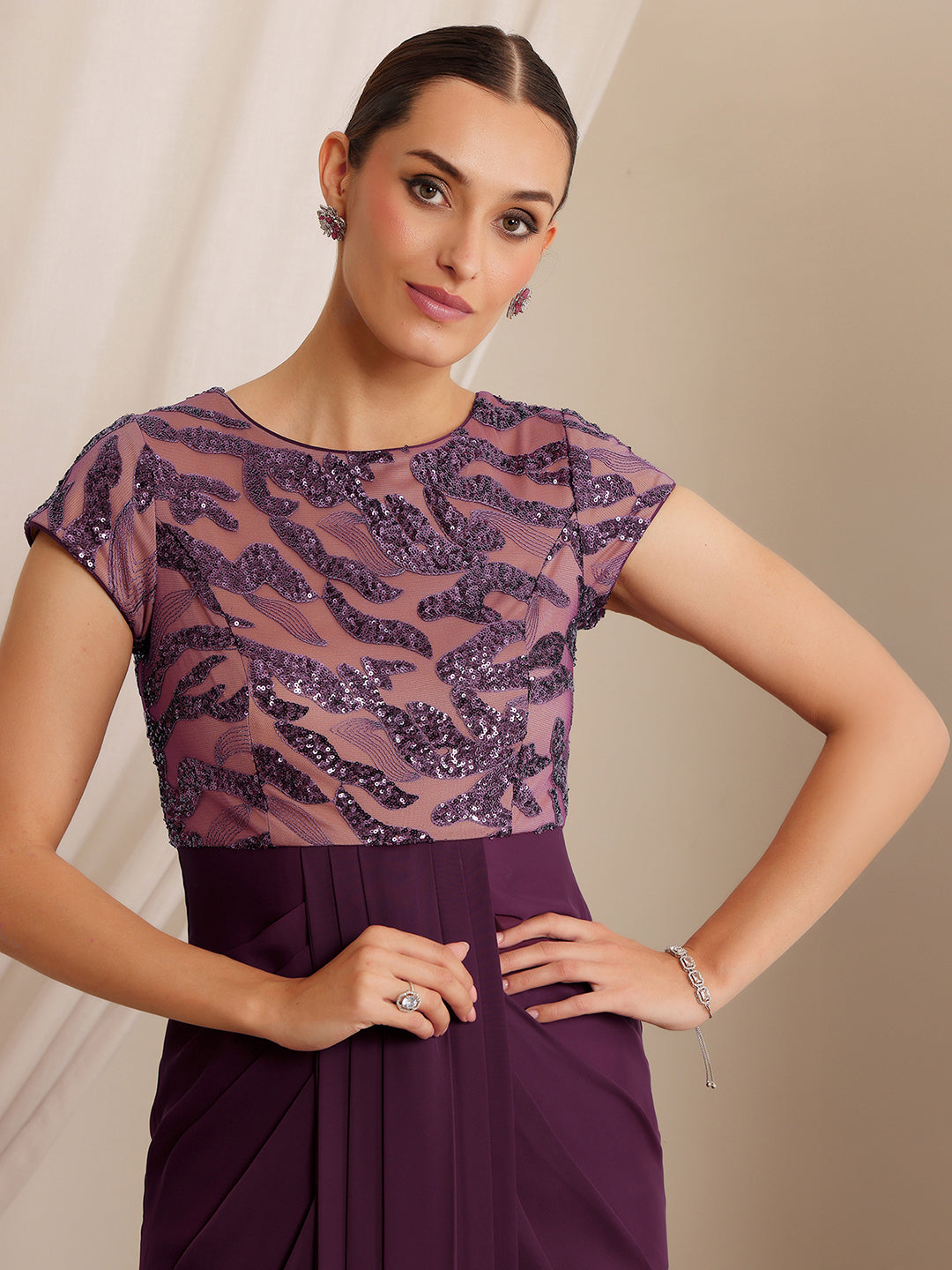 Women's Purple Round Neck Short Sleeve Embellished Pleated Satin Maxi Dress