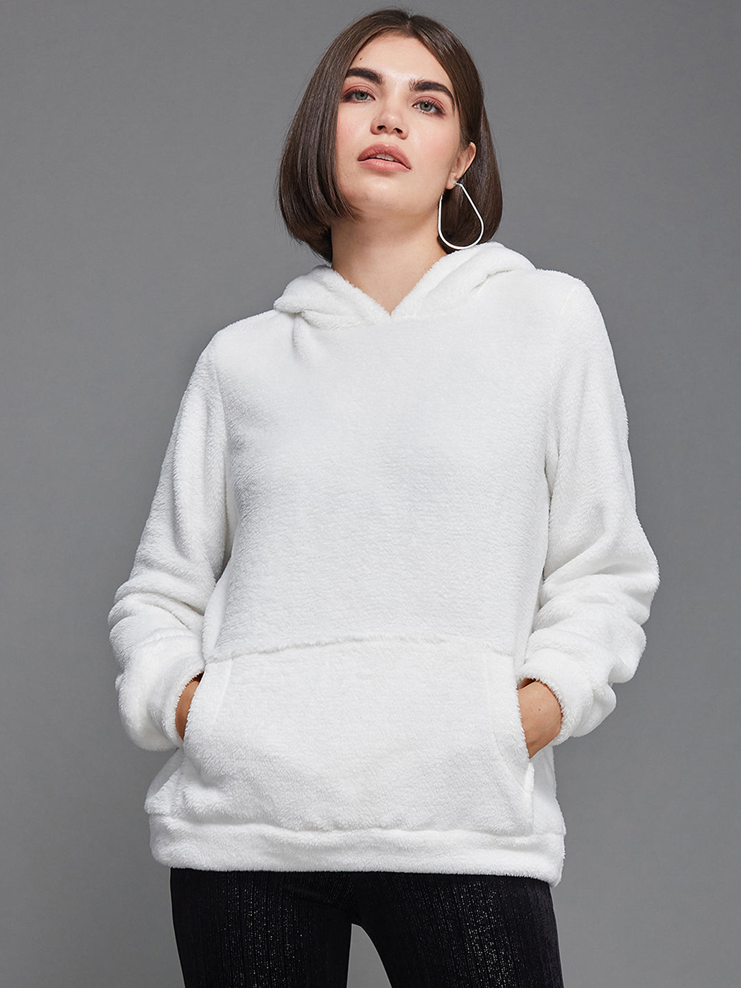 Women's White Full Sleeve Solid Patterned Pullover Styled Hooded Sweatshirt