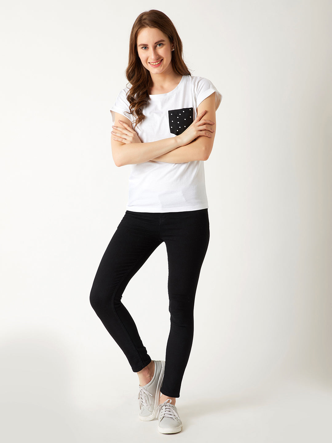 Women's White Round Neck Short Sleeve Cotton Solid Polka Dot Patch Pocket T-Shirt