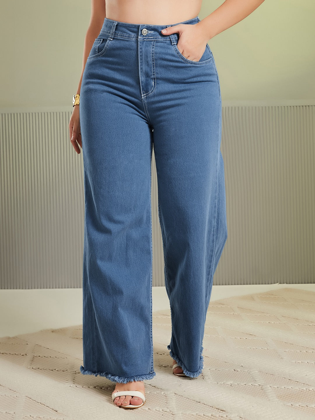 White Straight High Rise Stretchable Denim Jeans for Women