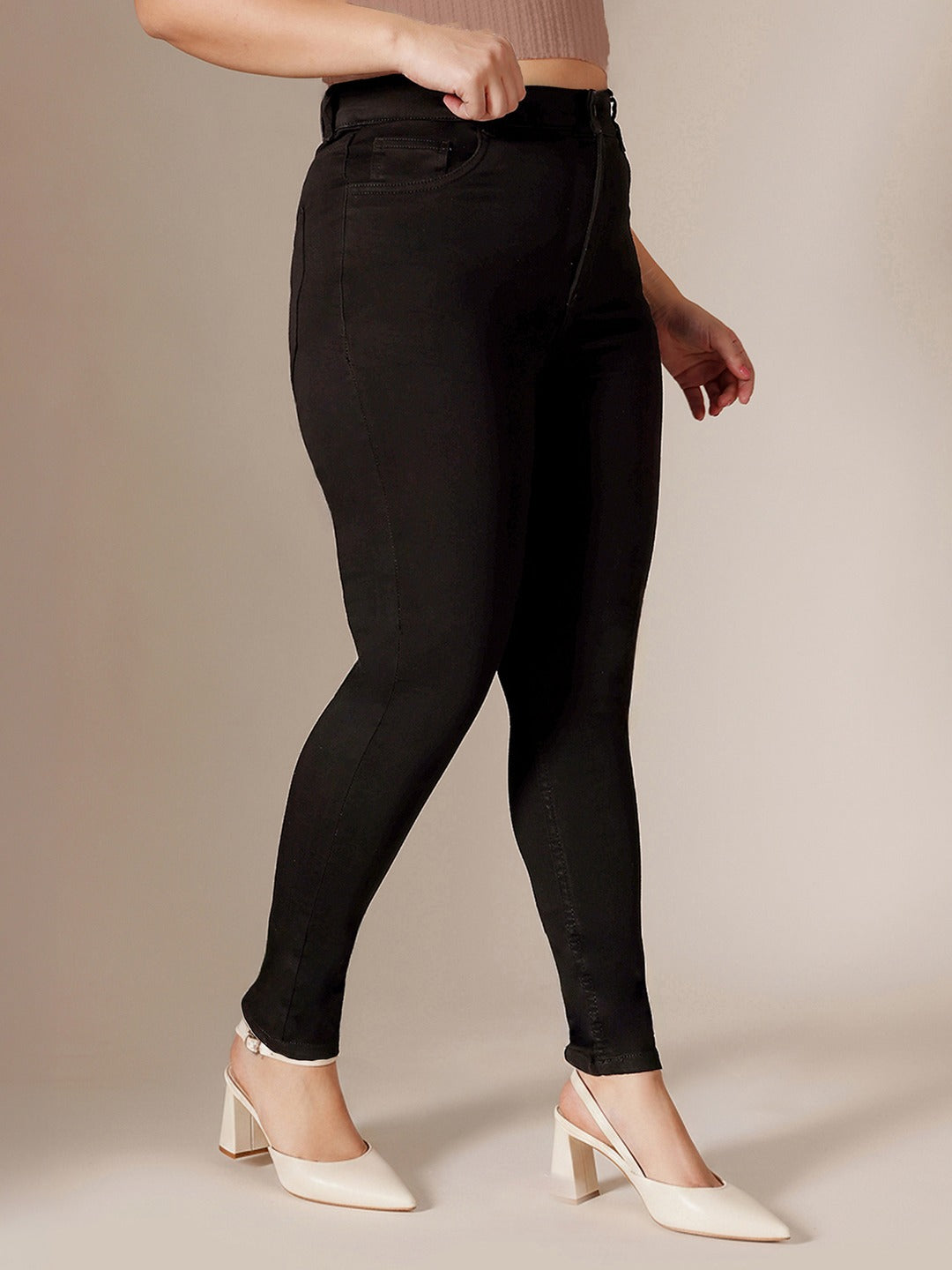 Black Super Skinny High-Rise Stretchable Denim Jeans for Women