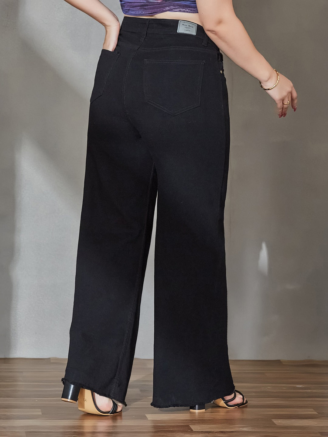 Black Wide Leg High Rise Regular Stretchable Denim Jeans for Women