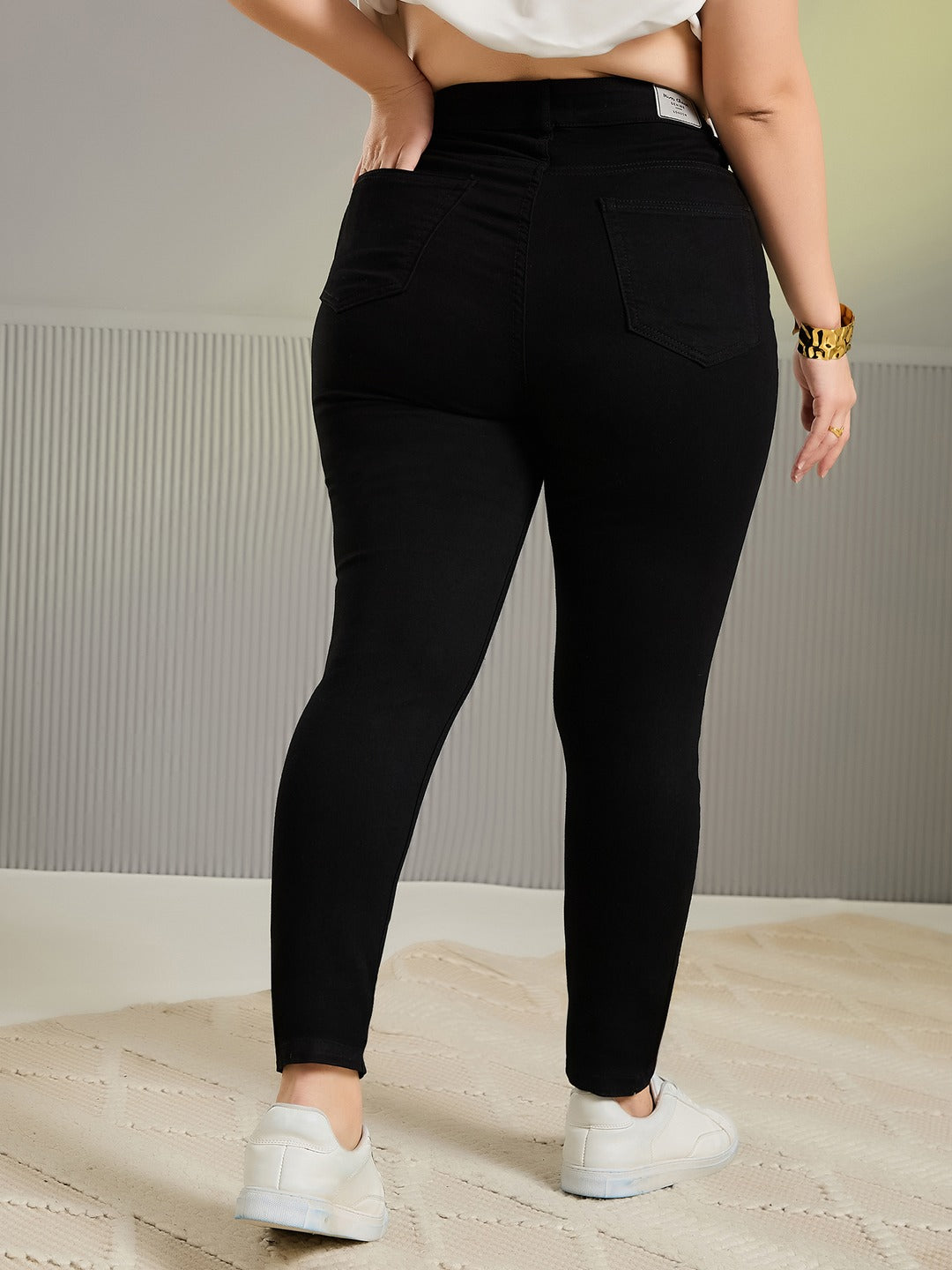 Black Straight High Rise Stretchable Denim Jeans for Women