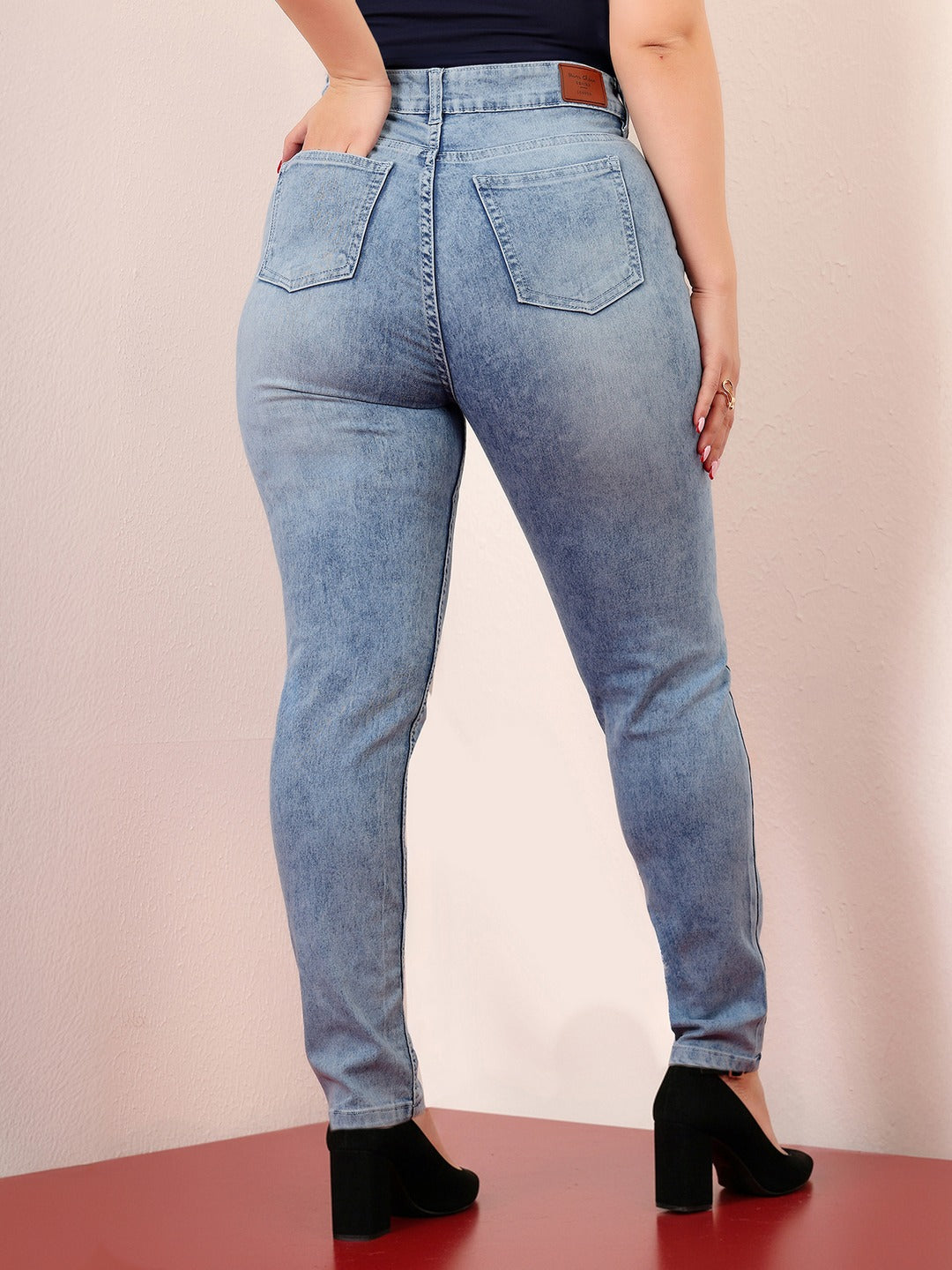 Light Blue Slim Fit High Rise Light Wash Denim Stretchable Jeans for Women
