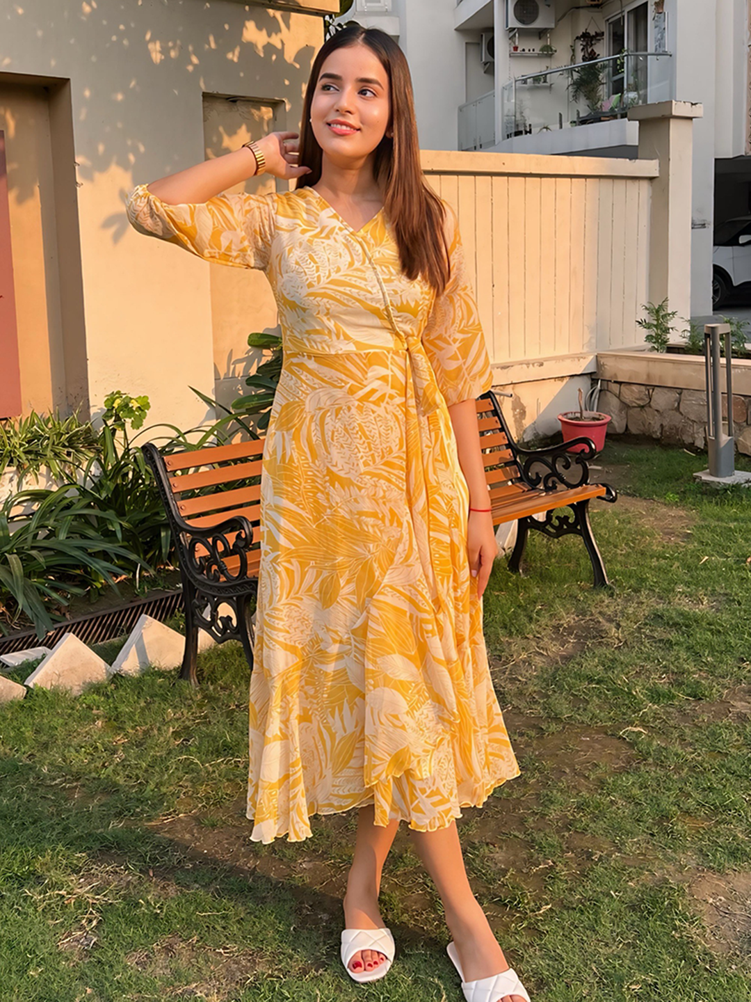 Women's Yellow & White V-Neck Full Sleeve Floral Layered Maxi Dress