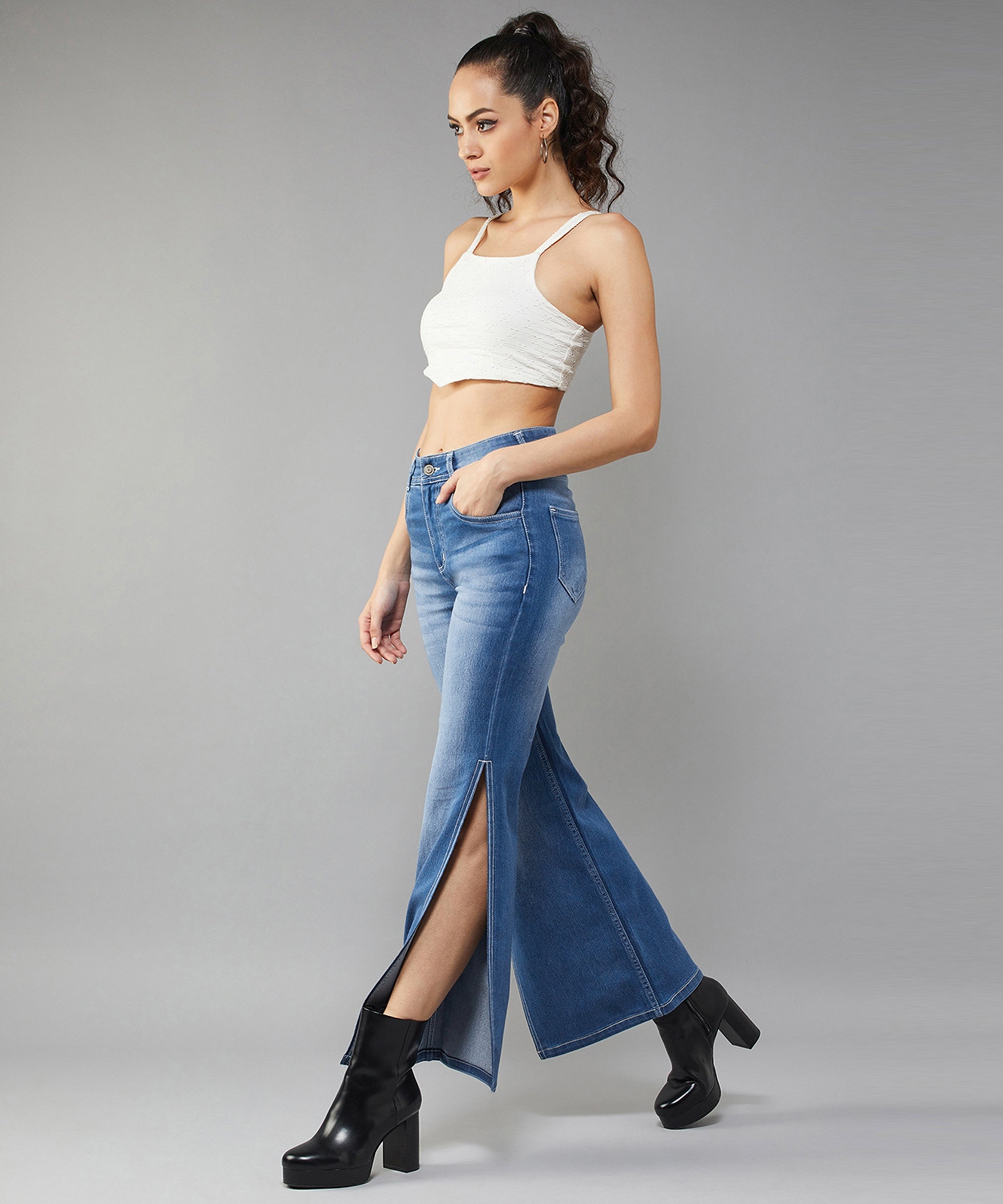24/7 Comfort Light Blue Wide-Leg Fit Mid-Rise Stretchable Denim Jeans