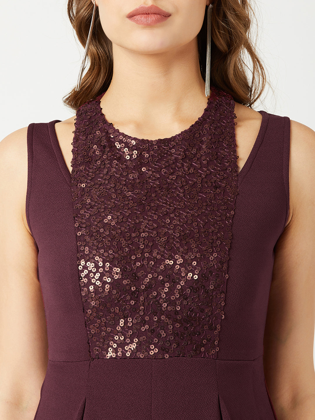 Women's Wine Color Halter Neck Sleeveless Solid Pleated Wide-Leg Sequin Paneled Regular Length Jumpsuit
