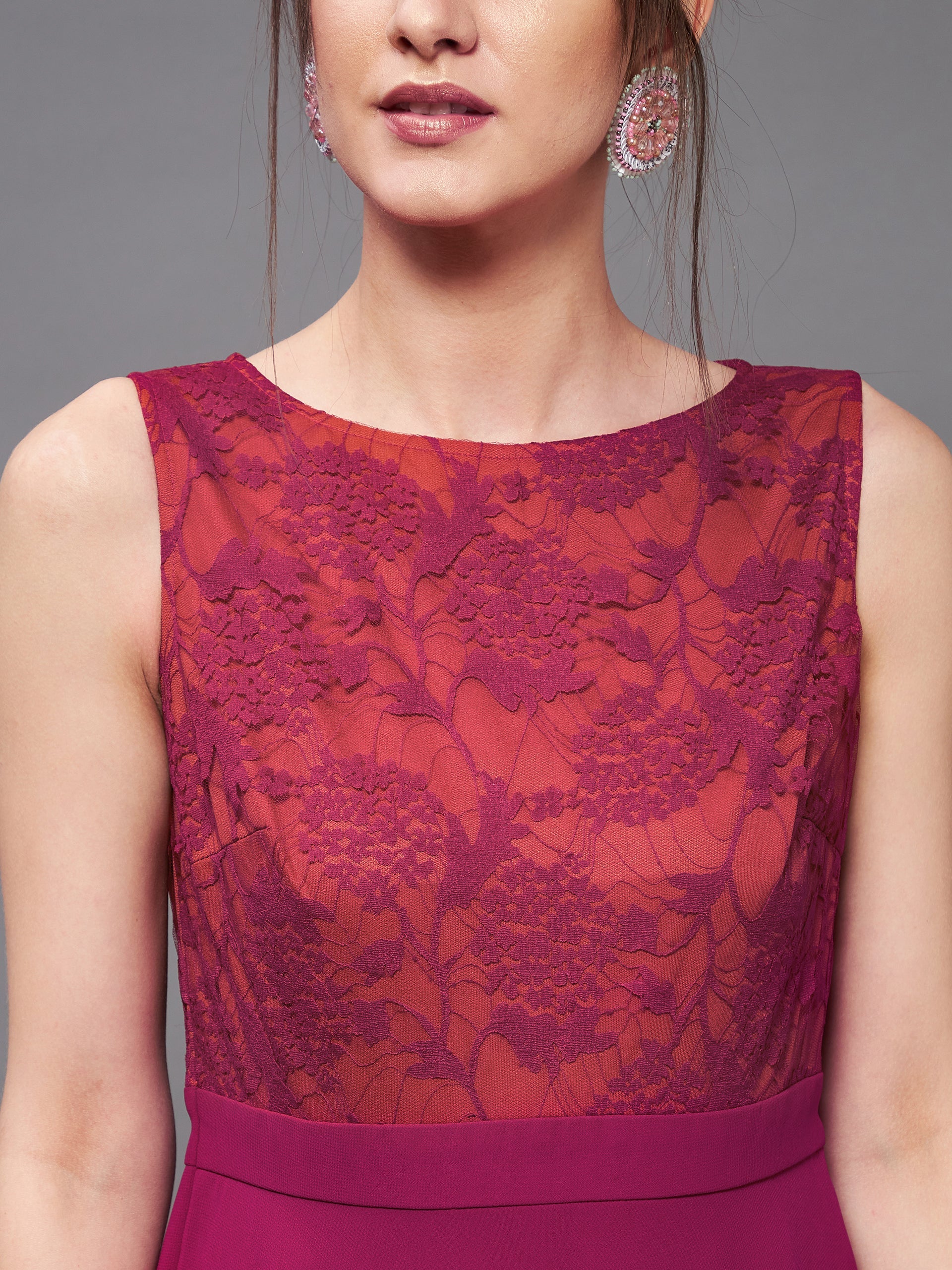 Women's Dark Pink & Rust Boat Neck Sleeveless Self Design Lace Overlaid Regular Dress
