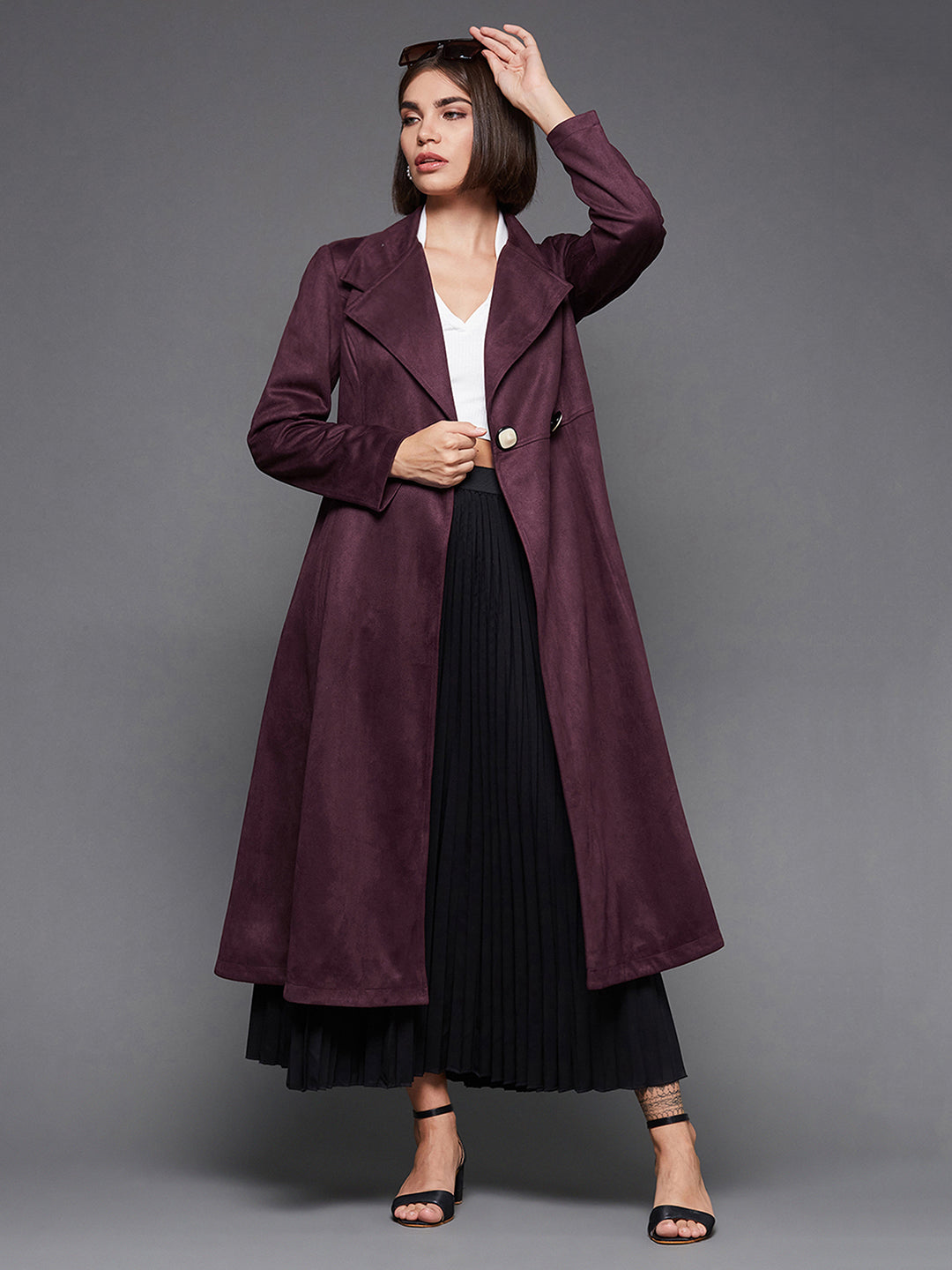 Women's Wine Solid V-Neck Full Sleeves Side Pocketed Polyester Double Breasted Longline Blazer Jacket