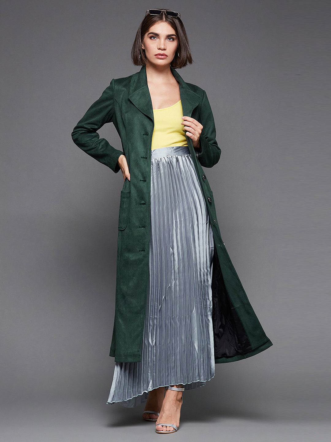 Women's Dark Green Solid V-Neck Full Sleeves Patched Pocketed Polyester Button Down Longline Winter Wear Blazer Jacket